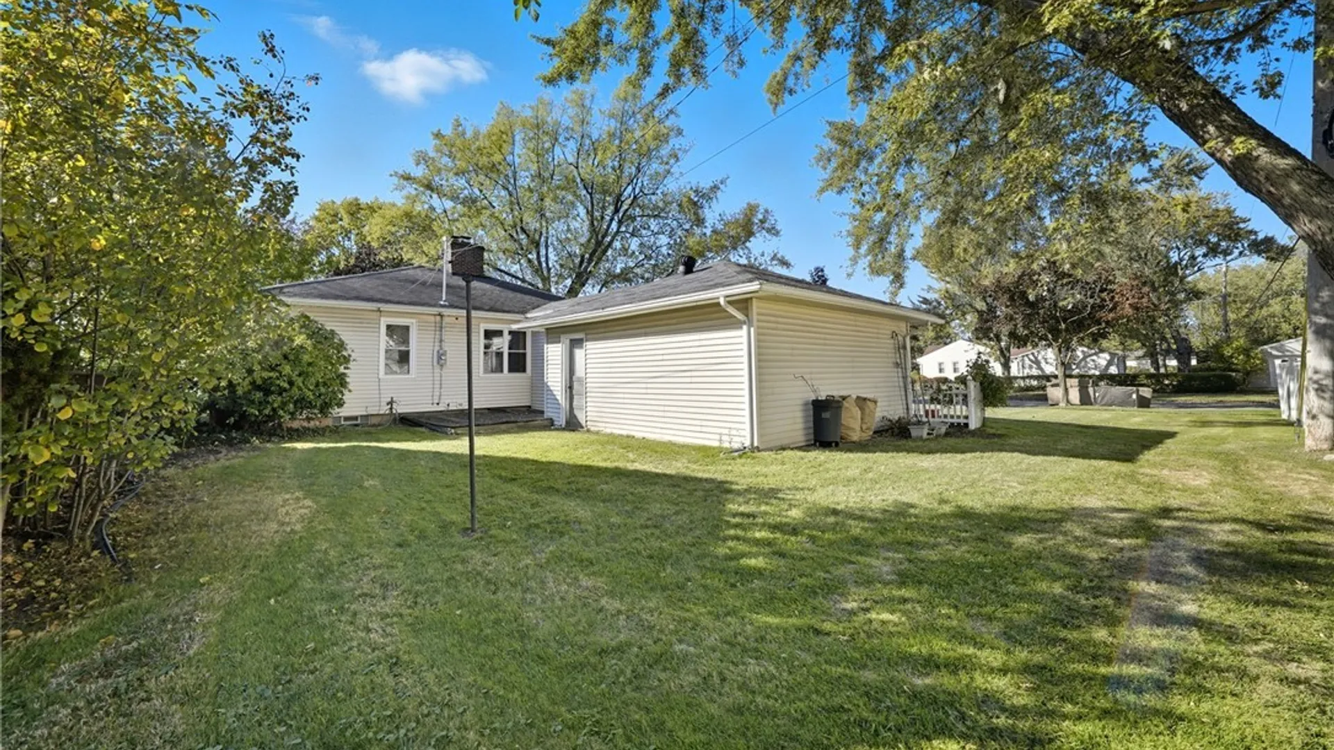 Property at 131 Colvinhurst Drive, Tonawanda, NY 14223 40
