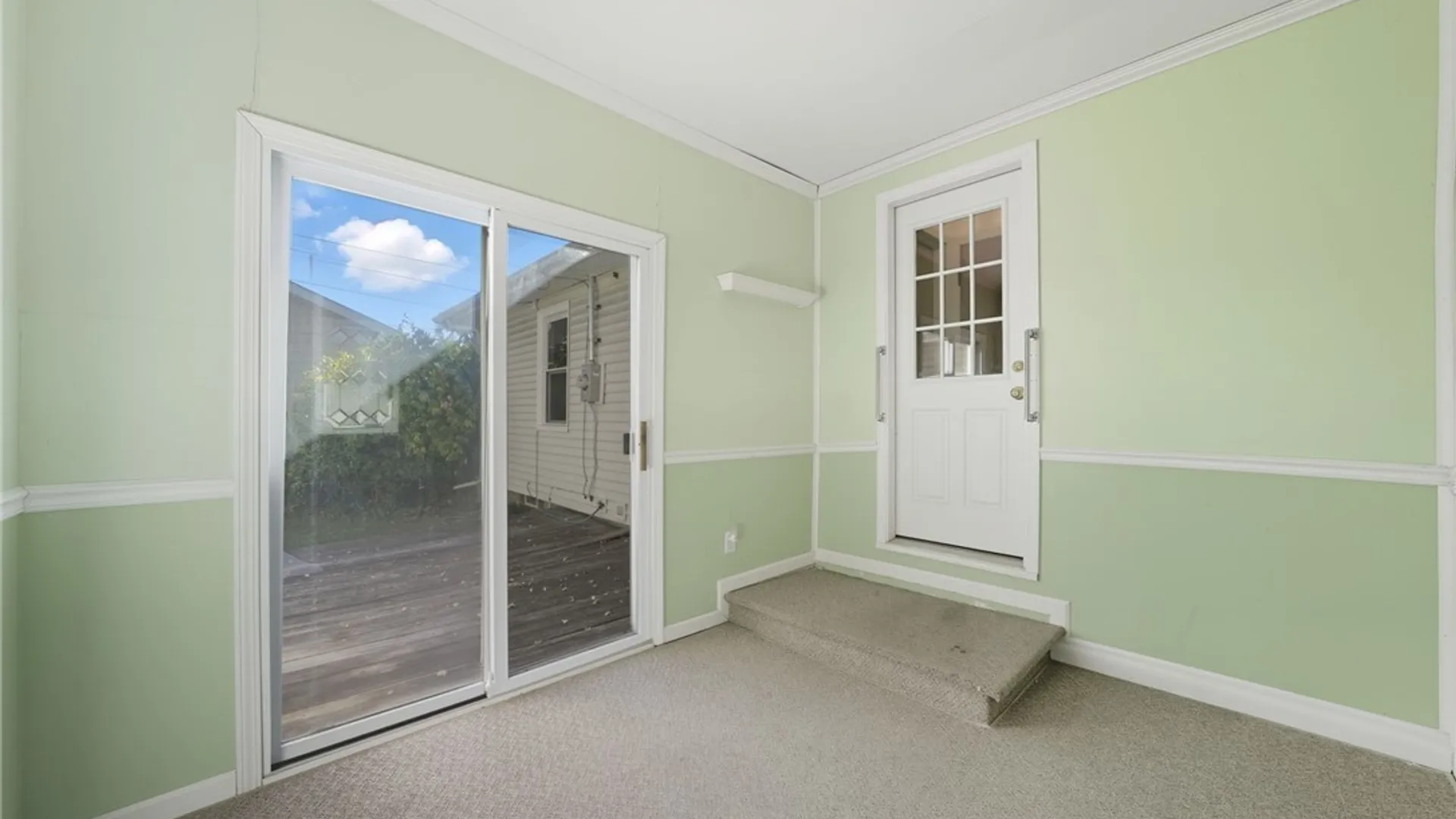 Property at 131 Colvinhurst Drive, Tonawanda, NY 14223 6