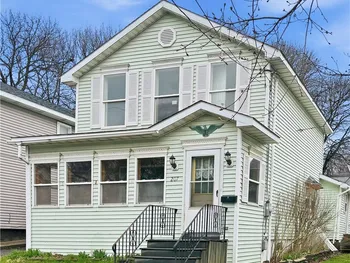 207 2nd Street, Oswego, NY 13126