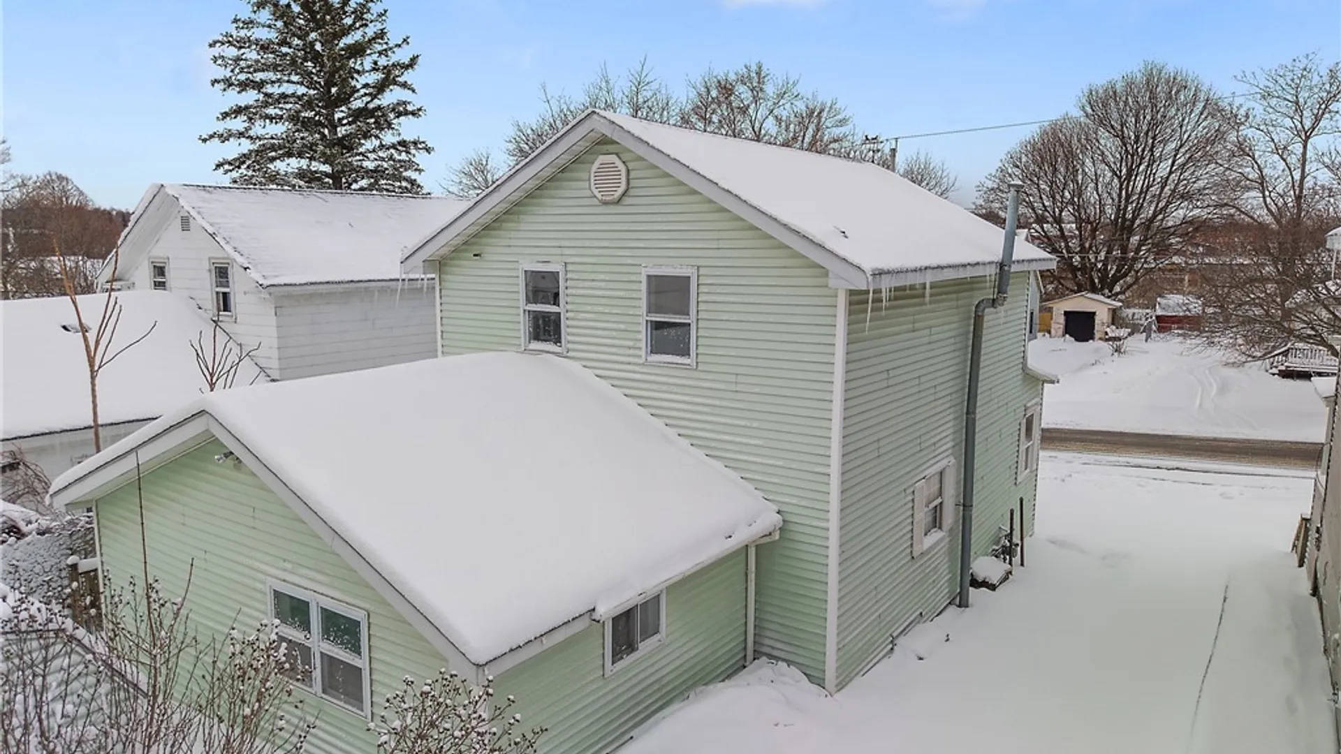 Property at 207 2nd Street, Oswego, NY 13126 3