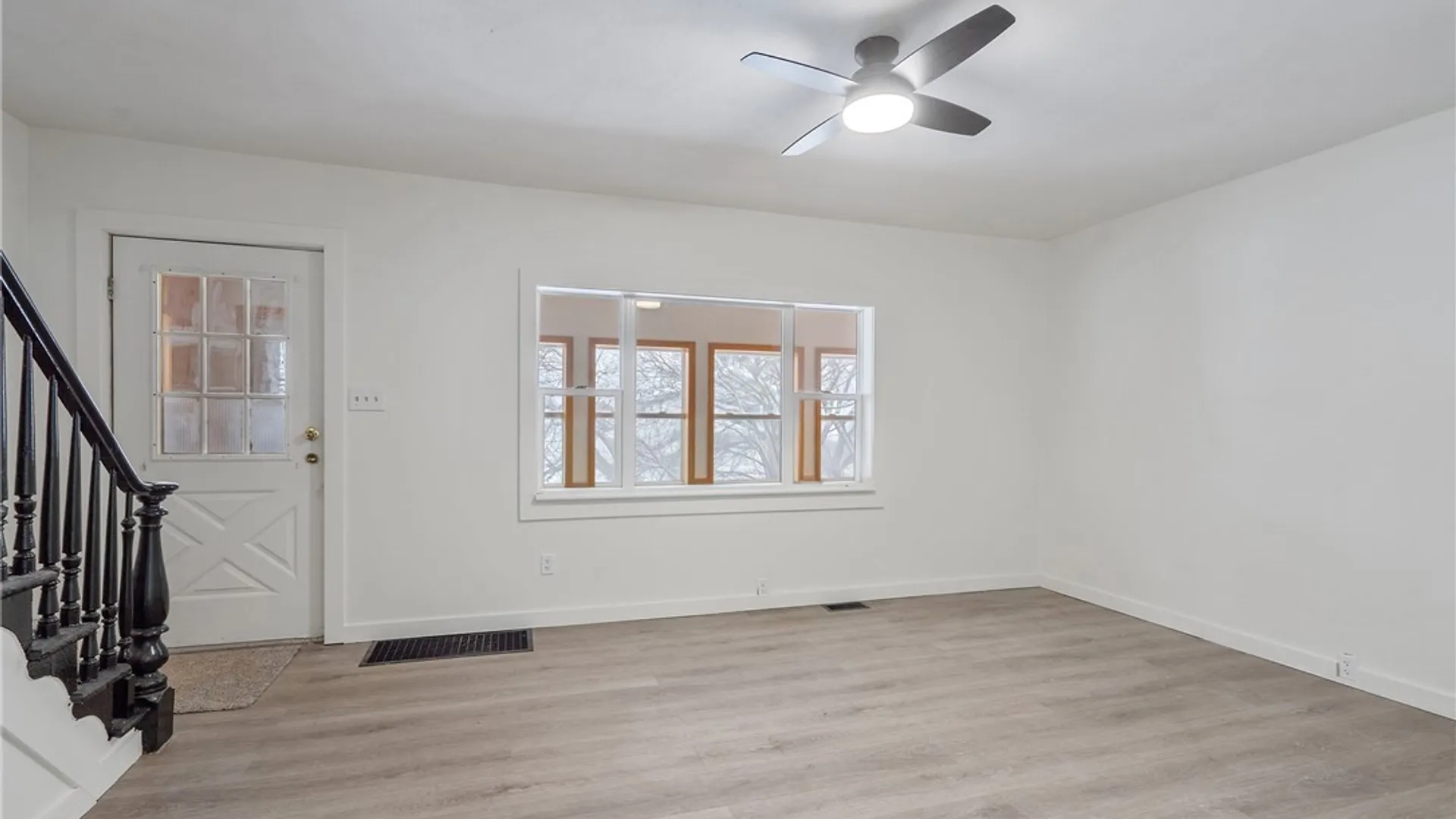 Property at 207 2nd Street, Oswego, NY 13126 6