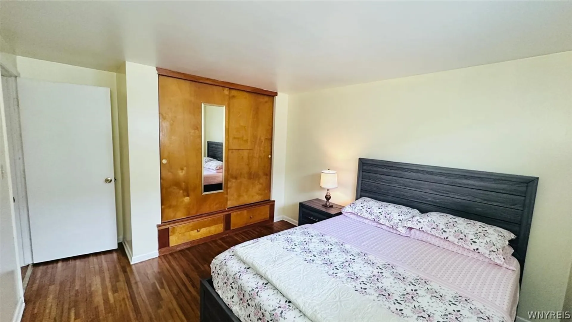 Property at 85 Fairoaks Lane, Cheektowaga, NY 14227 11