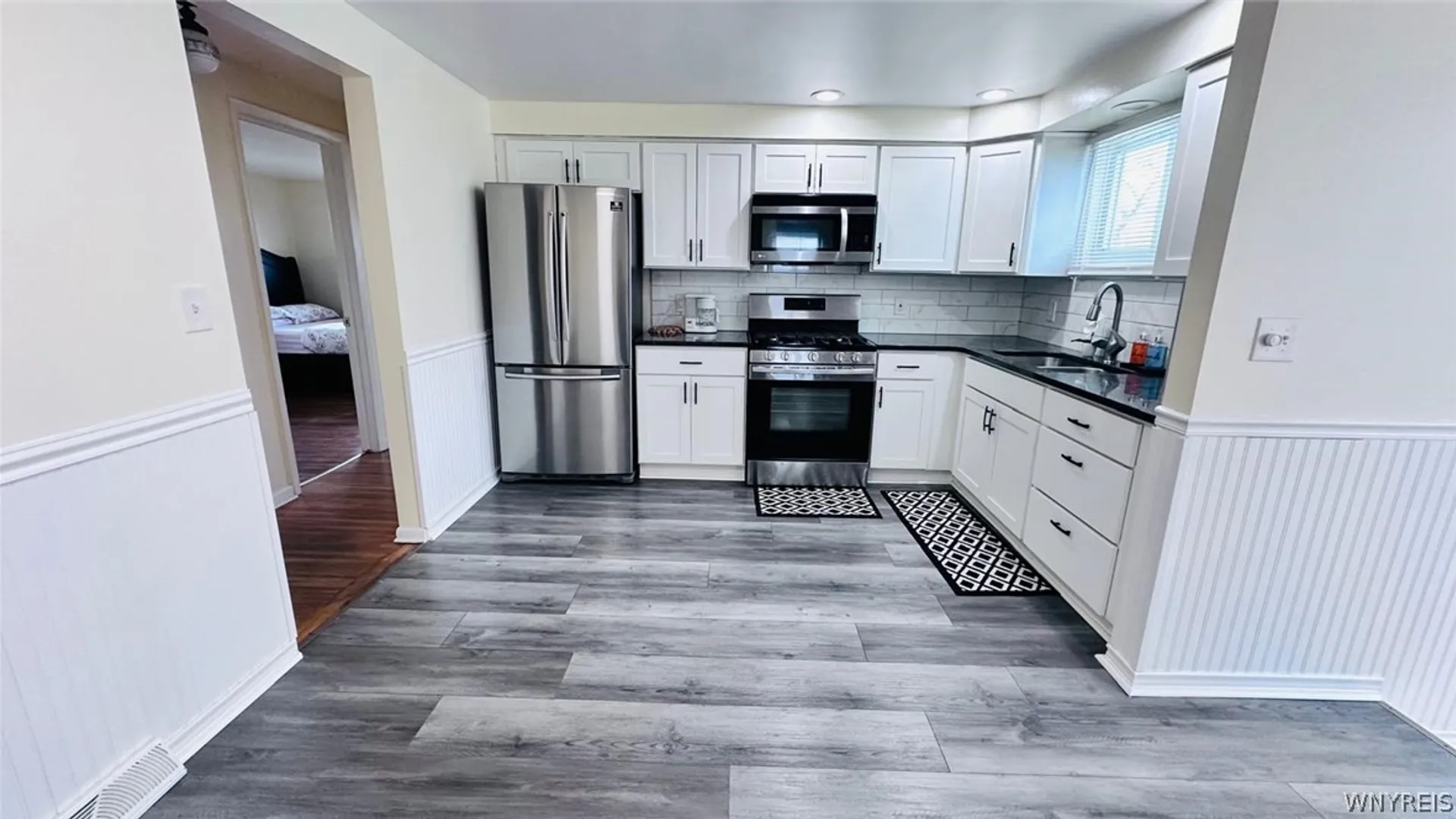Property at 85 Fairoaks Lane, Cheektowaga, NY 14227 4