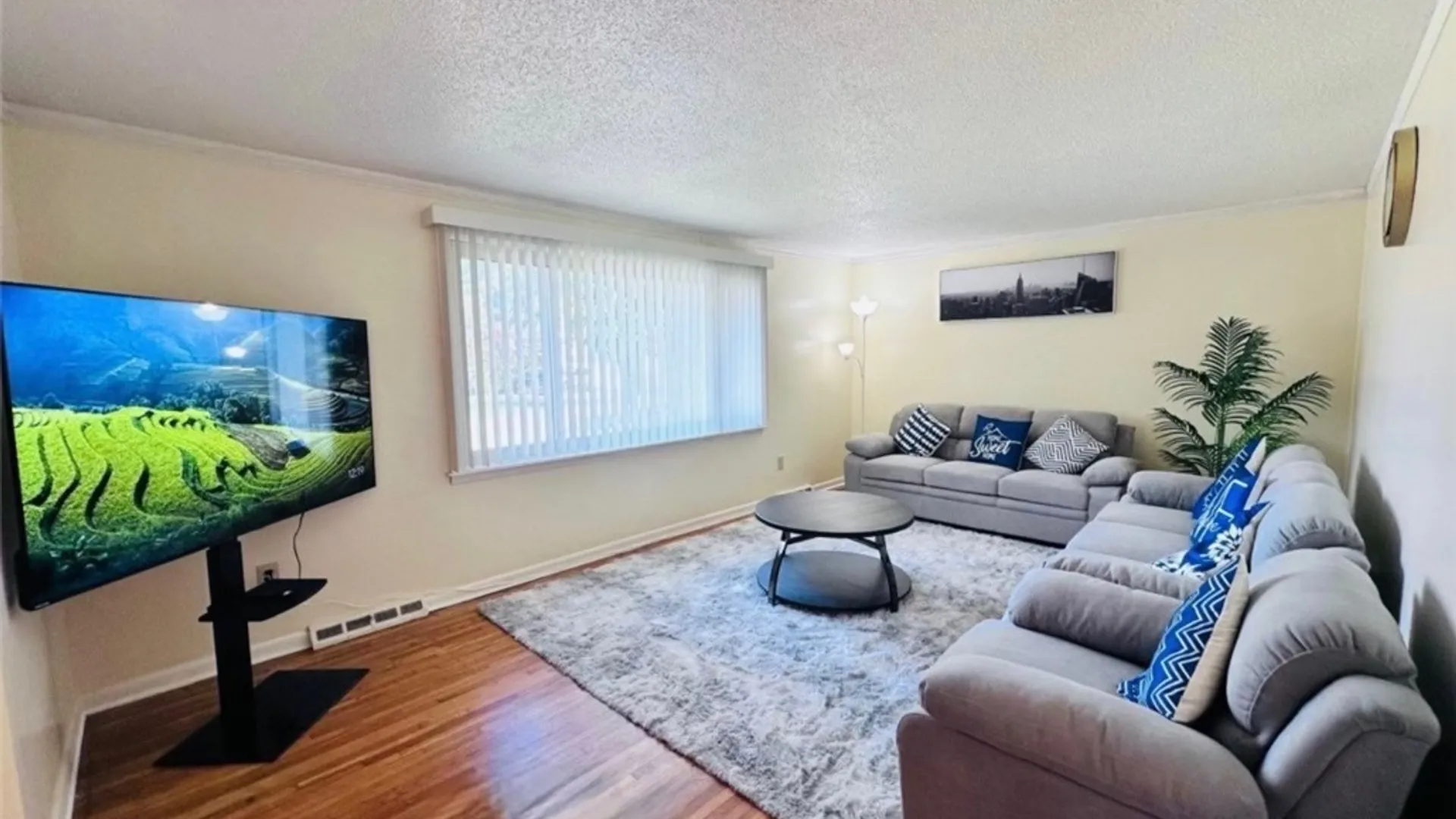 Property at 85 Fairoaks Lane, Cheektowaga, NY 14227 5