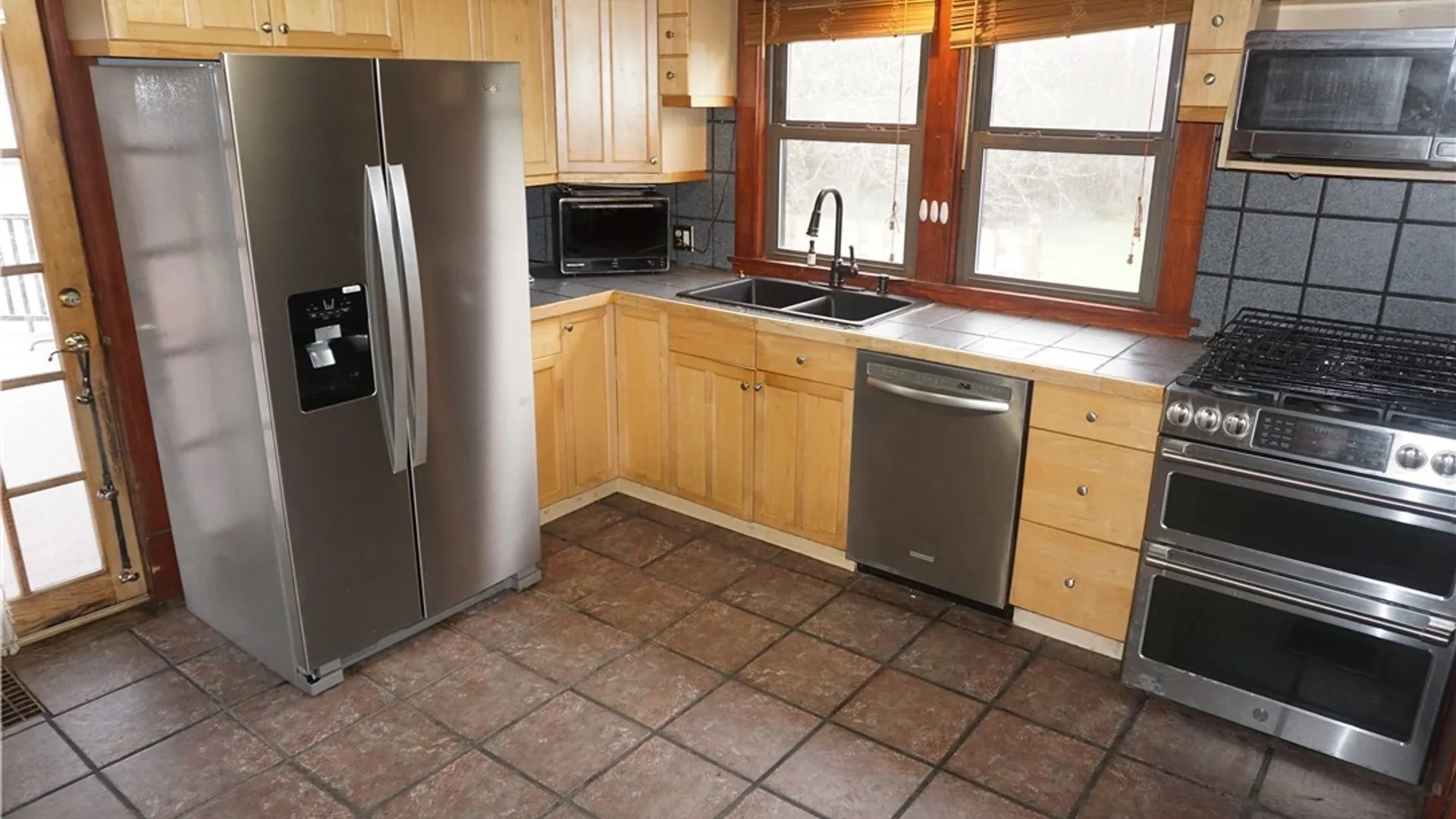 Property at 4835 Harlem Road, Amherst, NY 14226 18