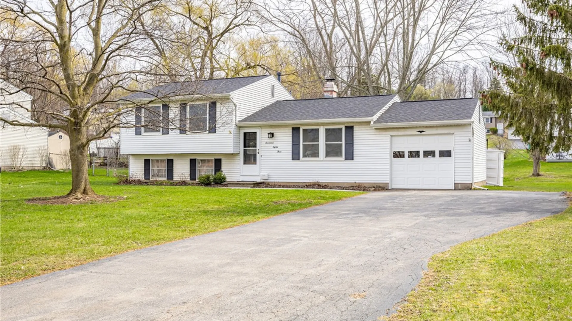 Property at 1783 Erie Station Road, Henrietta, NY 14467 33