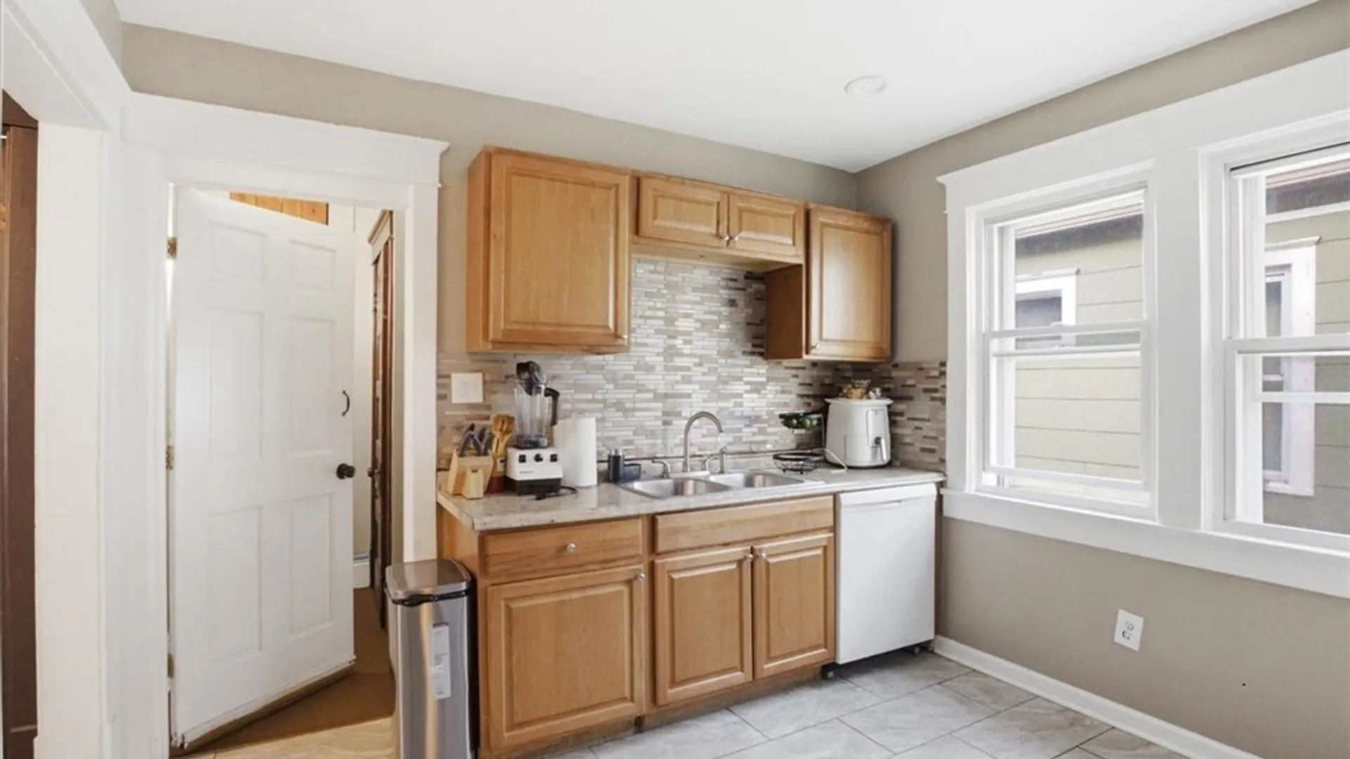 Property at 940 Lafayette Avenue, Buffalo, NY 14209 26