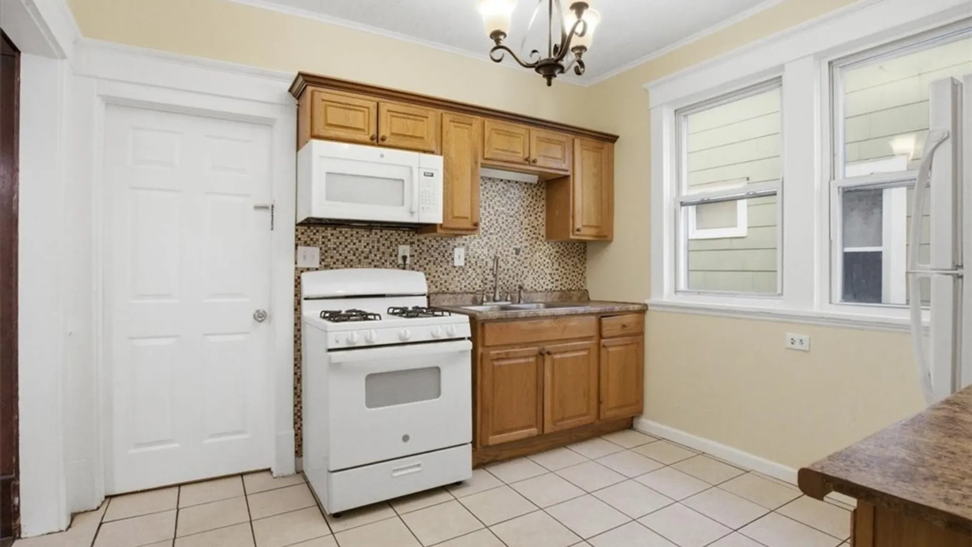 Property at 940 Lafayette Avenue, Buffalo, NY 14209 9