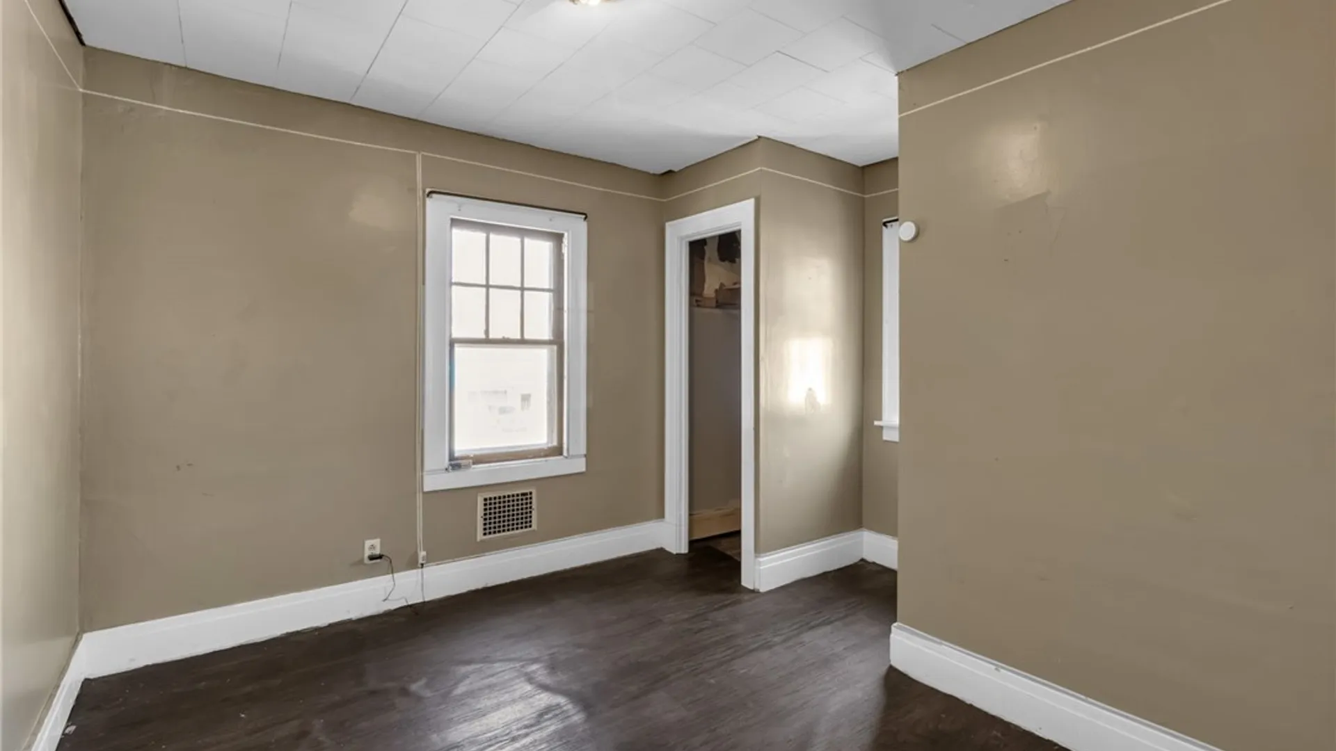 Property at 2143 Niagara Street, Buffalo, NY 14207 17