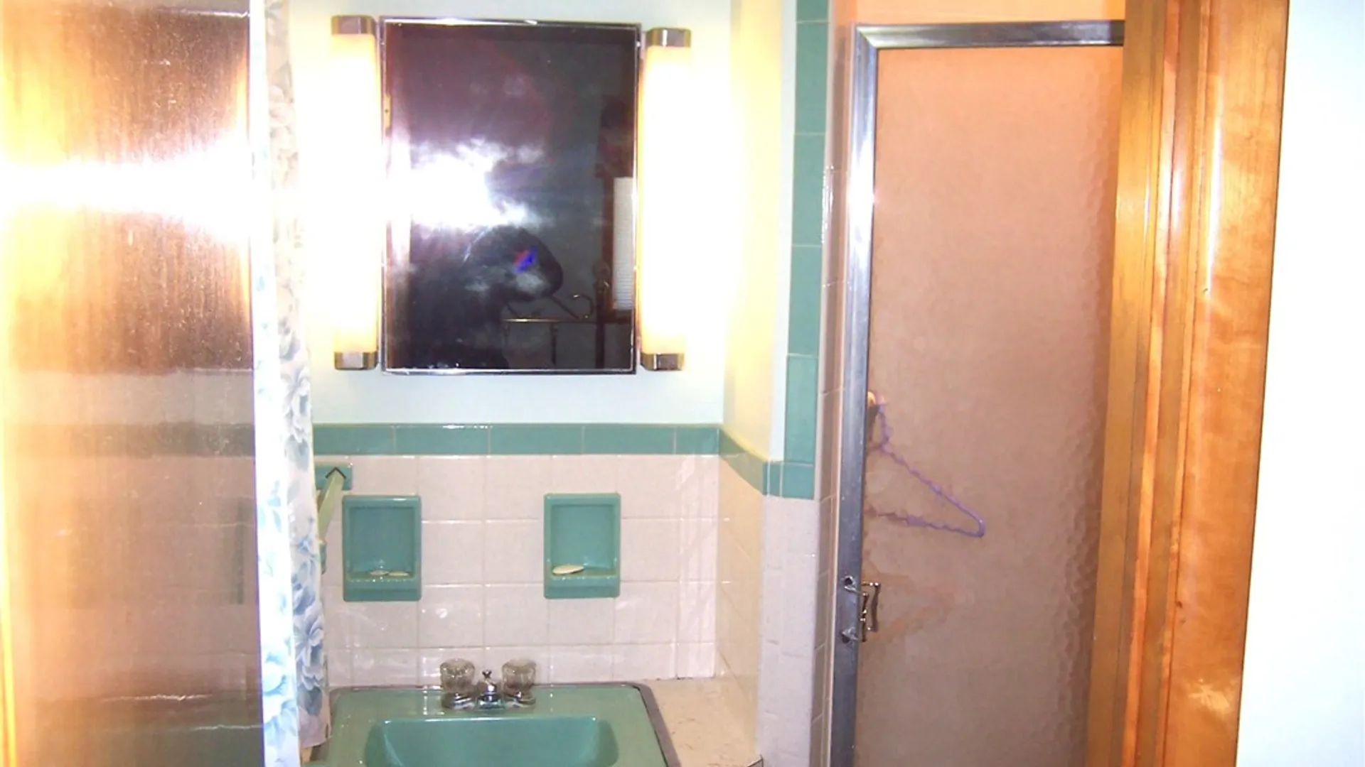 Property at 4 Meadowbrook Drive, Albion, NY 14411 14