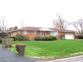 Property at 4 Meadowbrook Drive, Albion, NY 14411