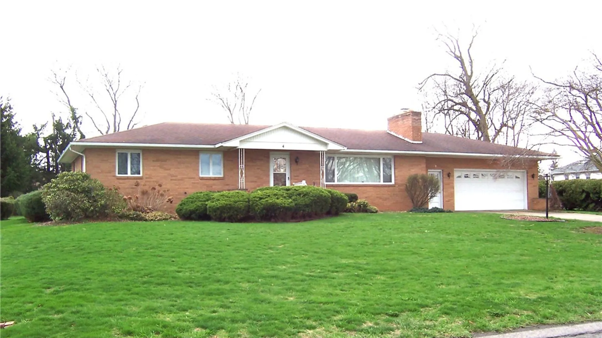 Property at 4 Meadowbrook Drive, Albion, NY 14411 2