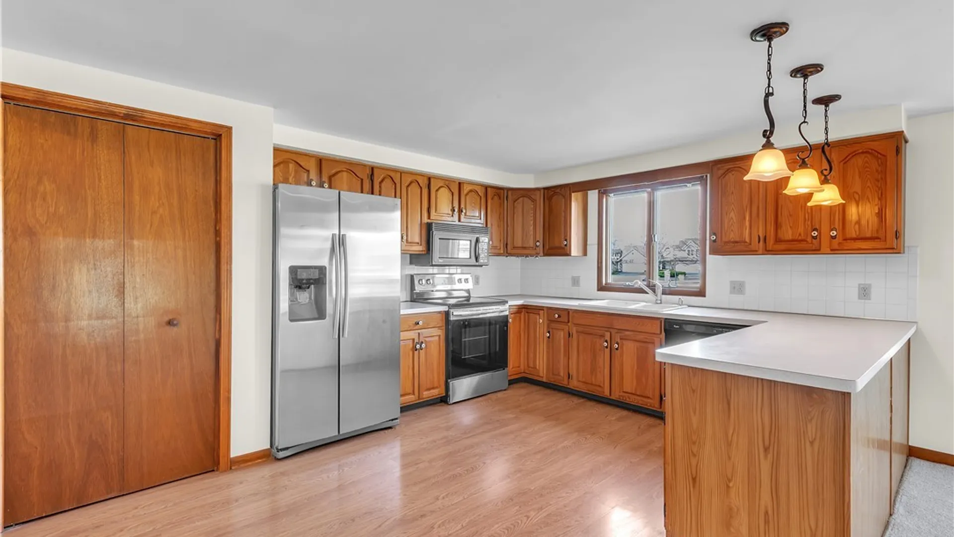 Property at 56 Niagara Shore Drive, Tonawanda, NY 14150 23