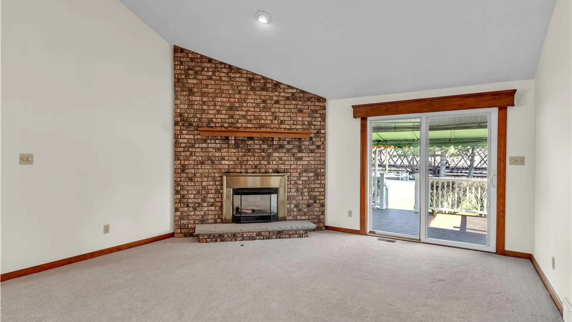 Property at 56 Niagara Shore Drive, Tonawanda, NY 14150 31