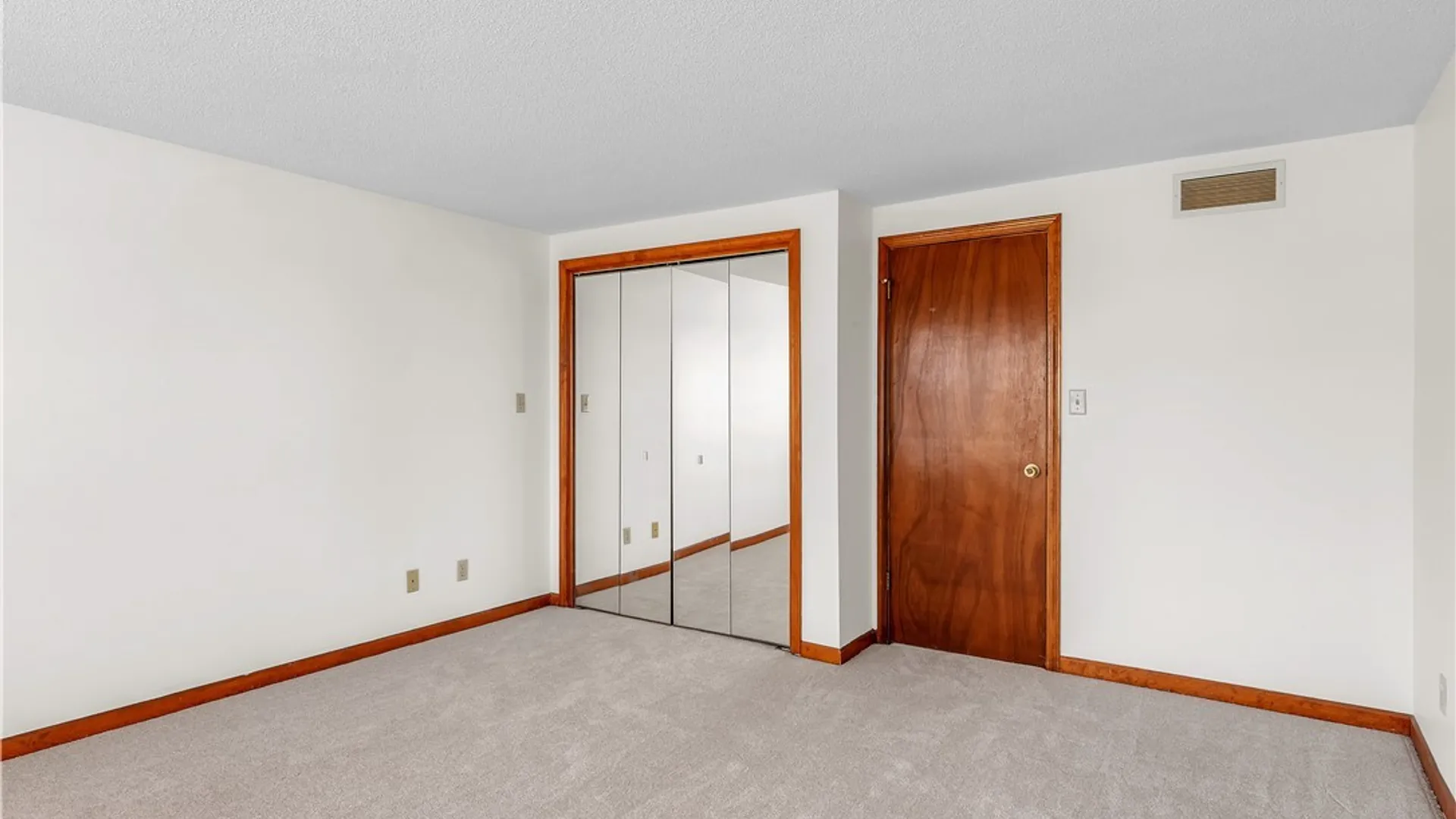 Property at 56 Niagara Shore Drive, Tonawanda, NY 14150 45