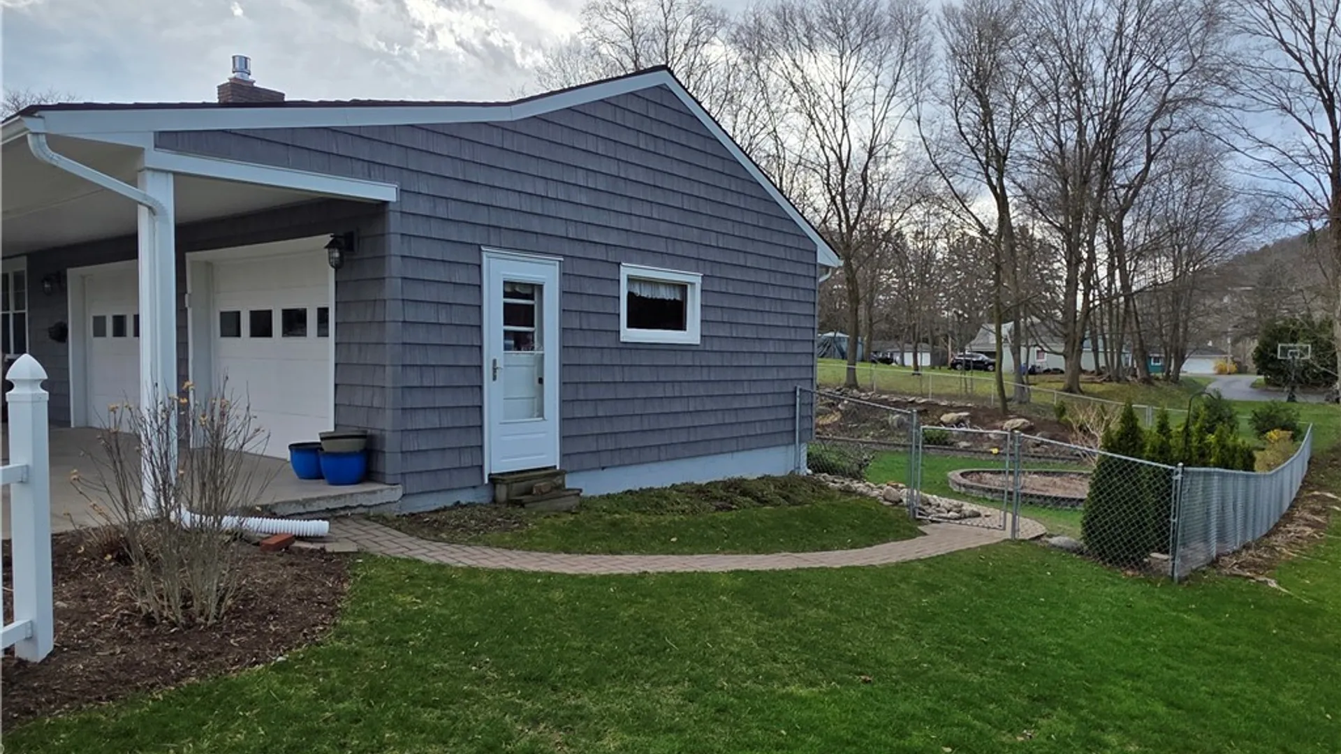 Property at 7 Locust Street, Bath, NY 14810 4