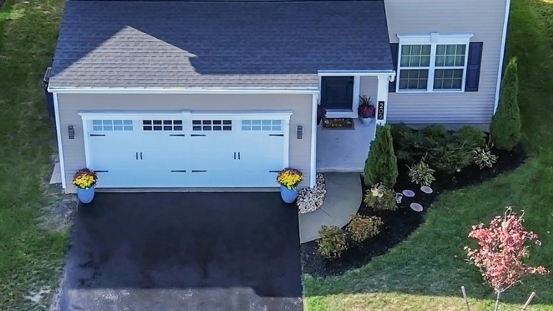 Property at 205 Sierra Drive, Amherst, NY 14228 2