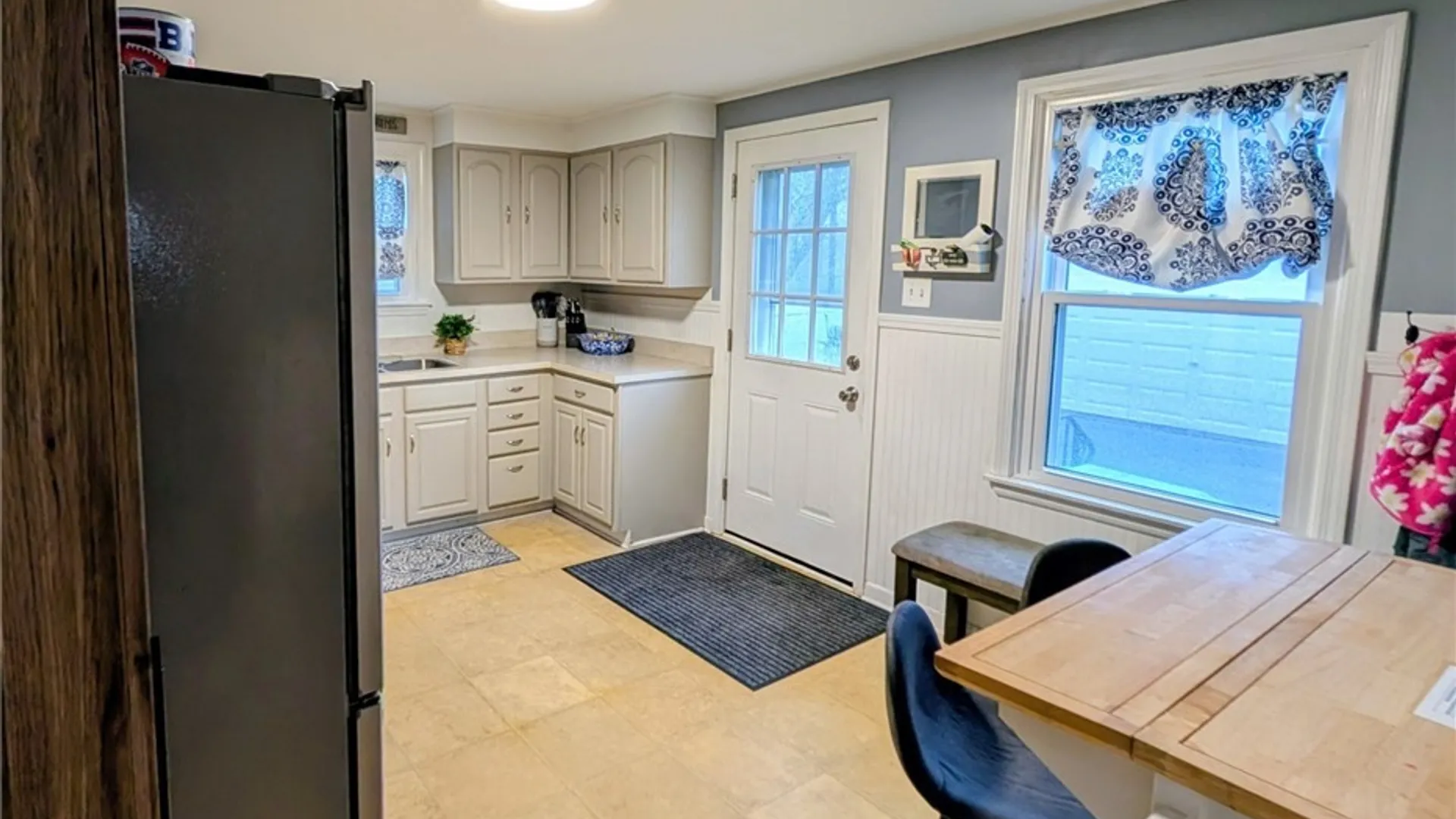 Property at 63 Saint Boniface Road, Cheektowaga, NY 14225 8
