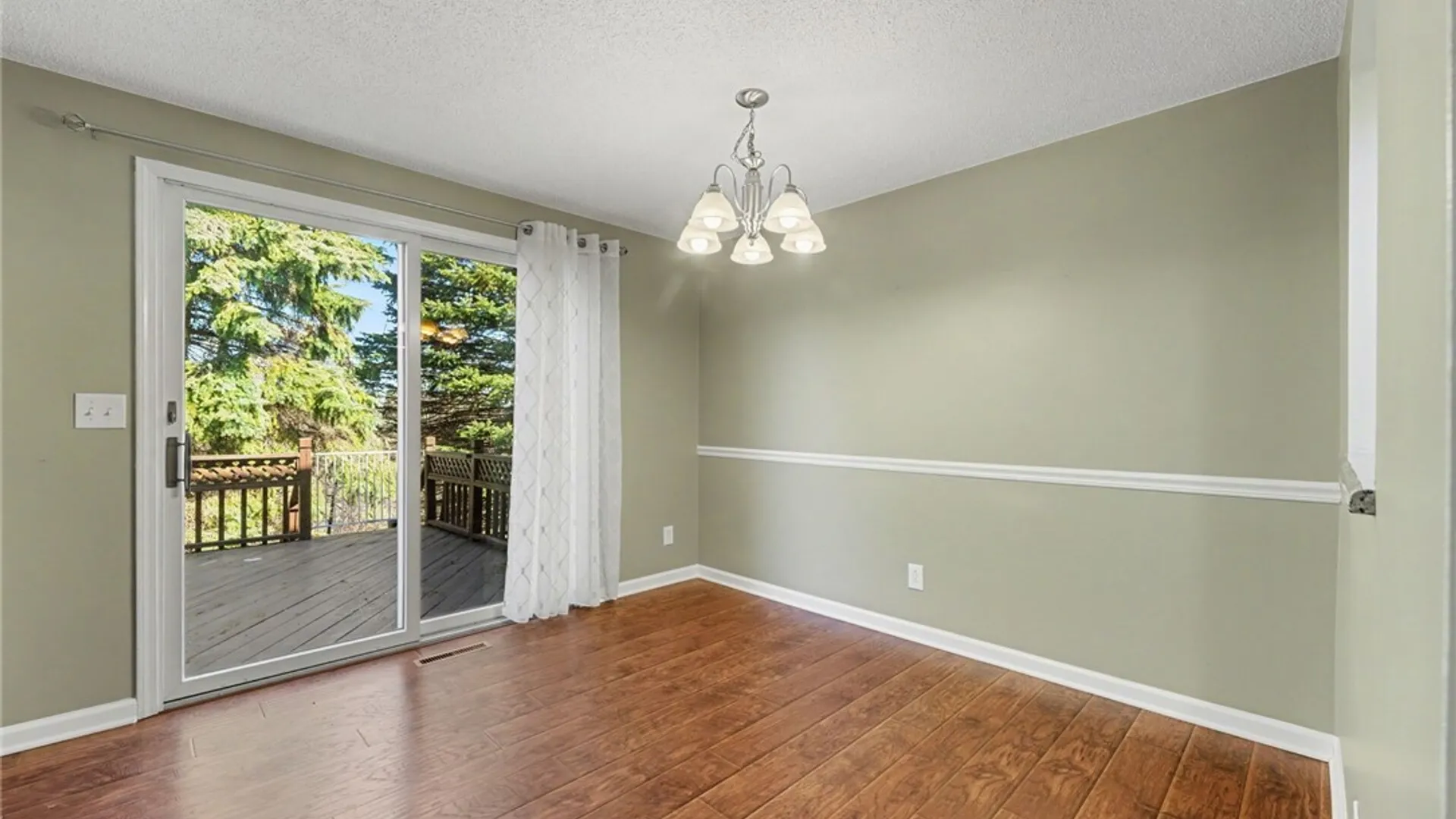 Property at 32 Hill Drive, West Seneca, NY 14224 14