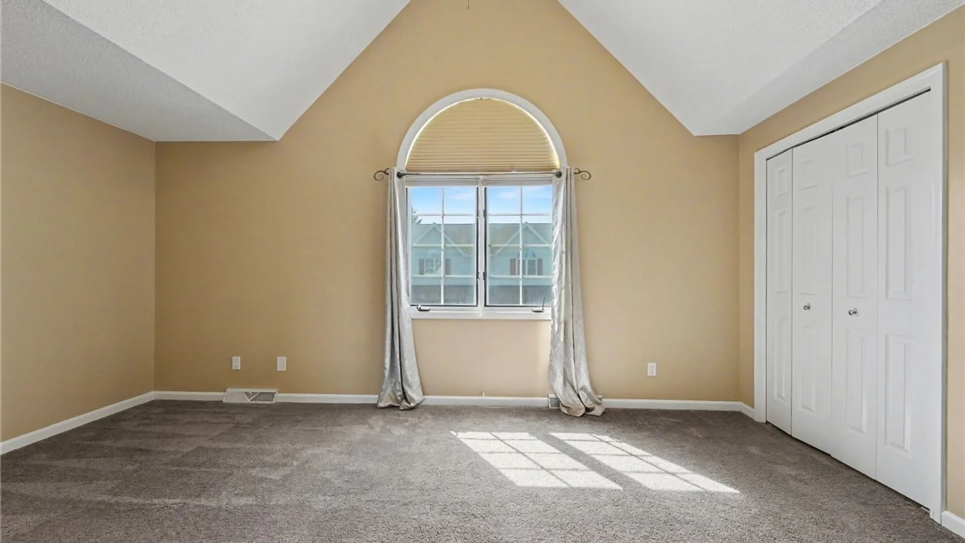 Property at 32 Hill Drive, West Seneca, NY 14224 22