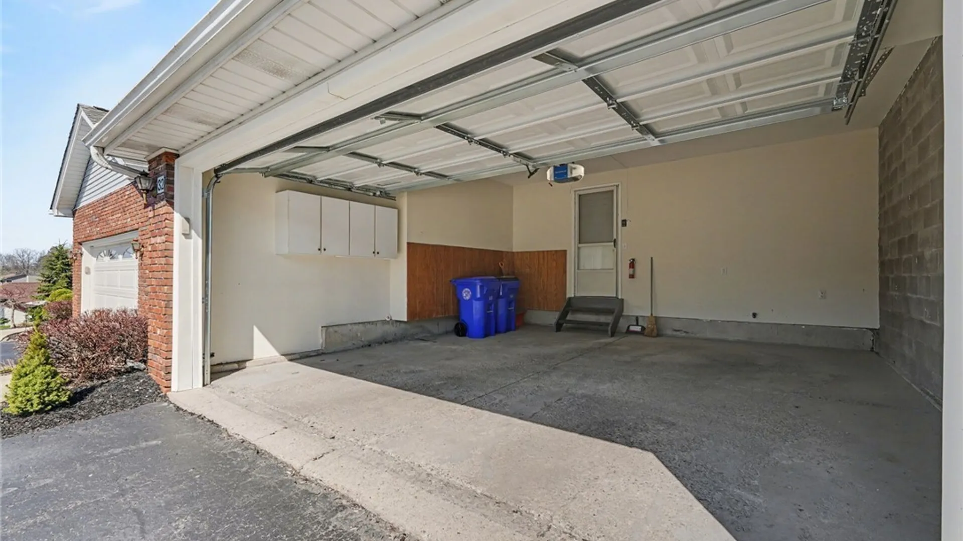 Property at 32 Hill Drive, West Seneca, NY 14224 35