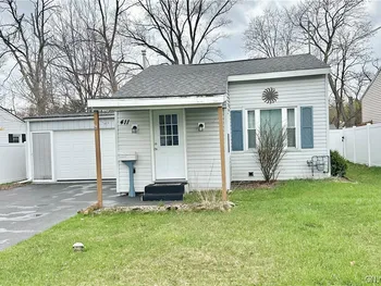 Property at 411 Boston Road, Salina, NY 13211