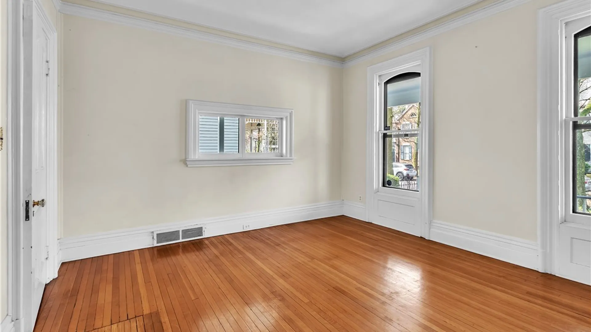 Property at 41 Irving Place, Buffalo, NY 14201 15