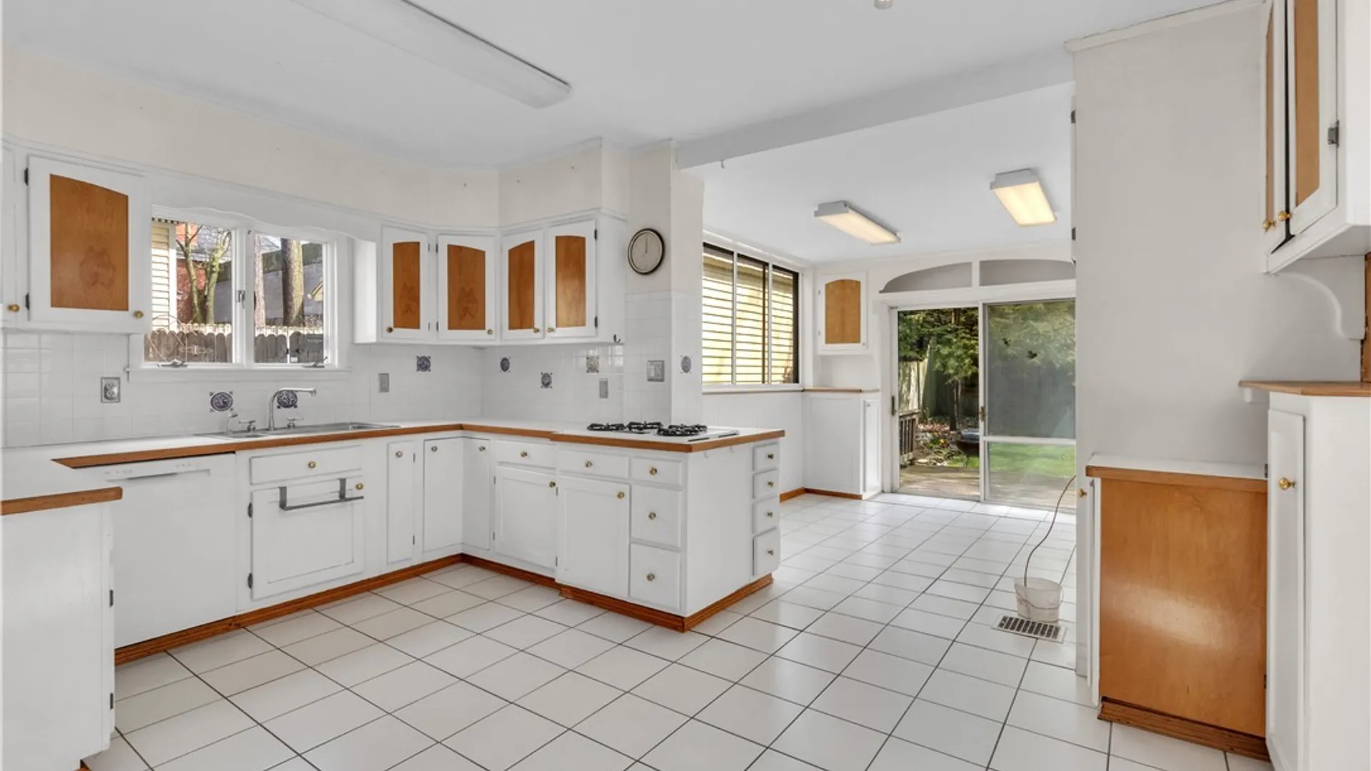 Property at 41 Irving Place, Buffalo, NY 14201 19