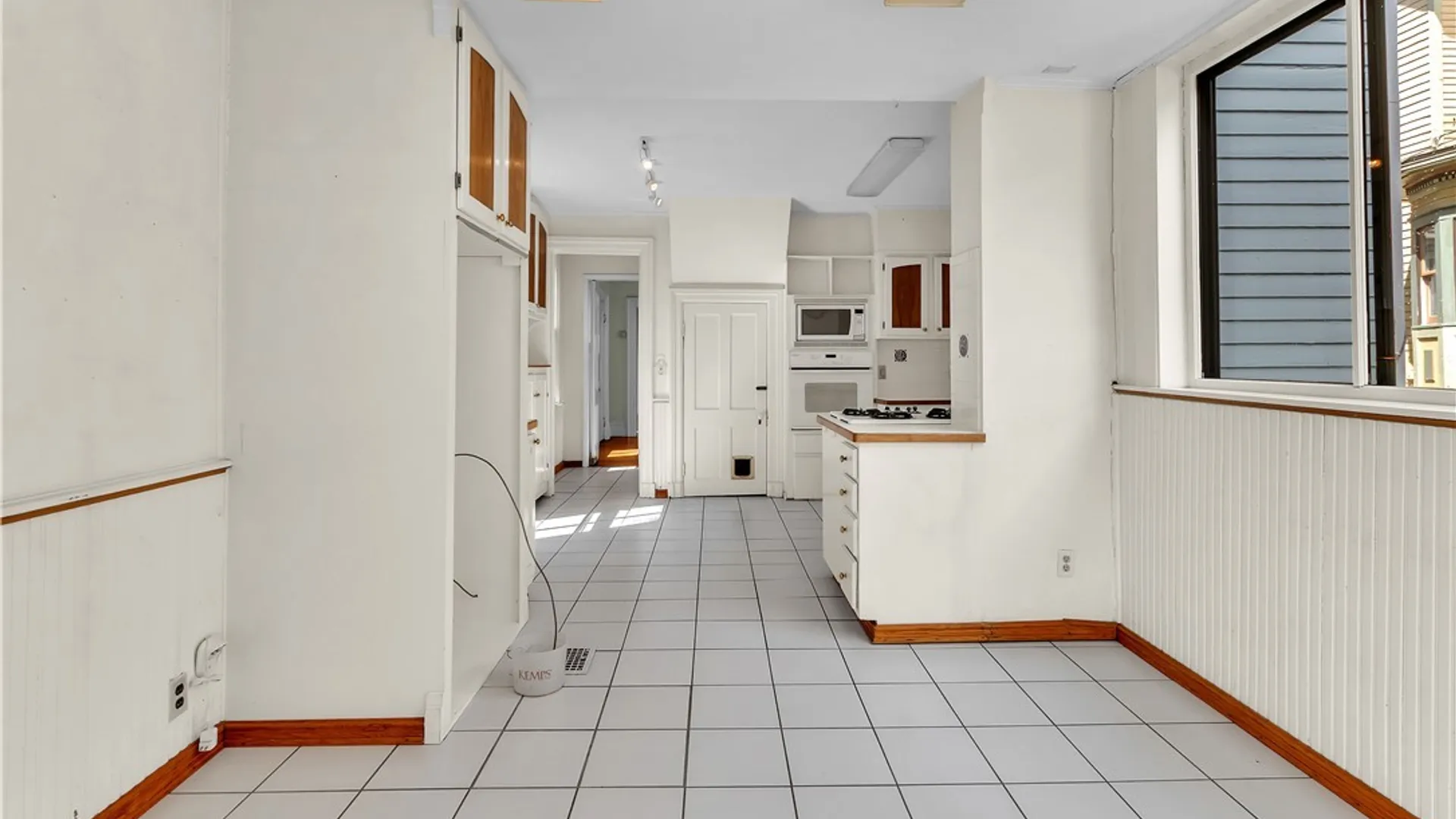 Property at 41 Irving Place, Buffalo, NY 14201 24