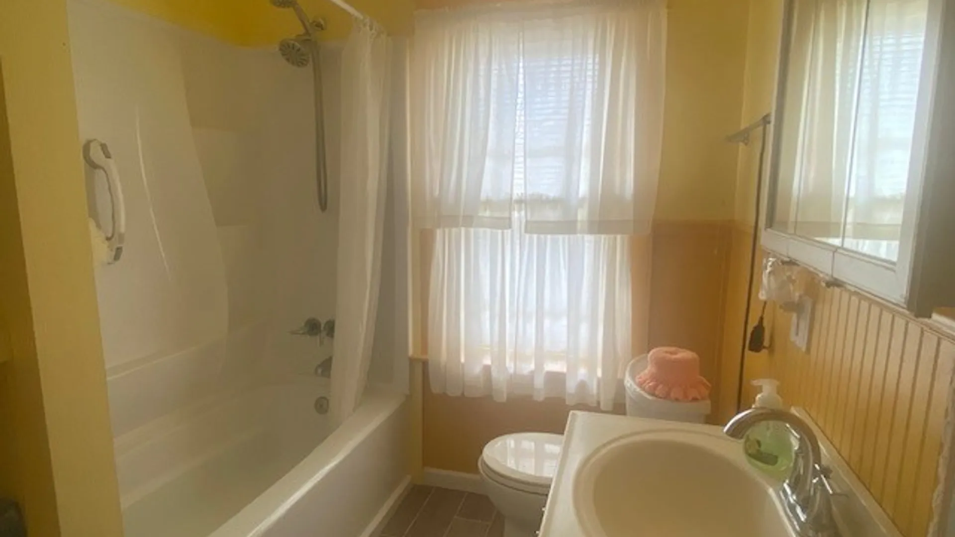 Property at 17 Green Street, Dunkirk, NY 14048 9