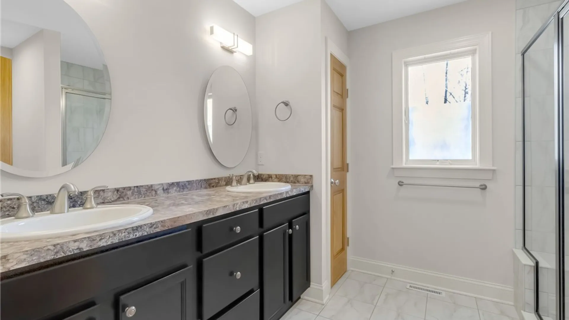 Property at 40 Collins Court, Amherst, NY 14068 23