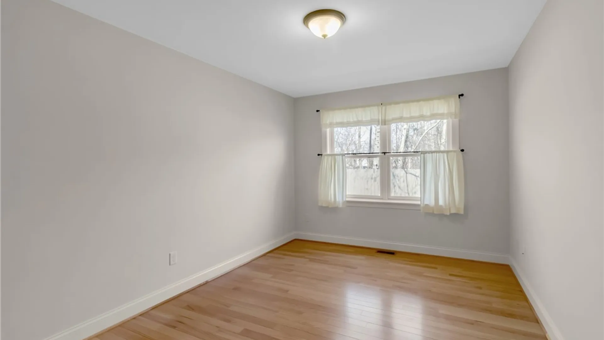 Property at 40 Collins Court, Amherst, NY 14068 28
