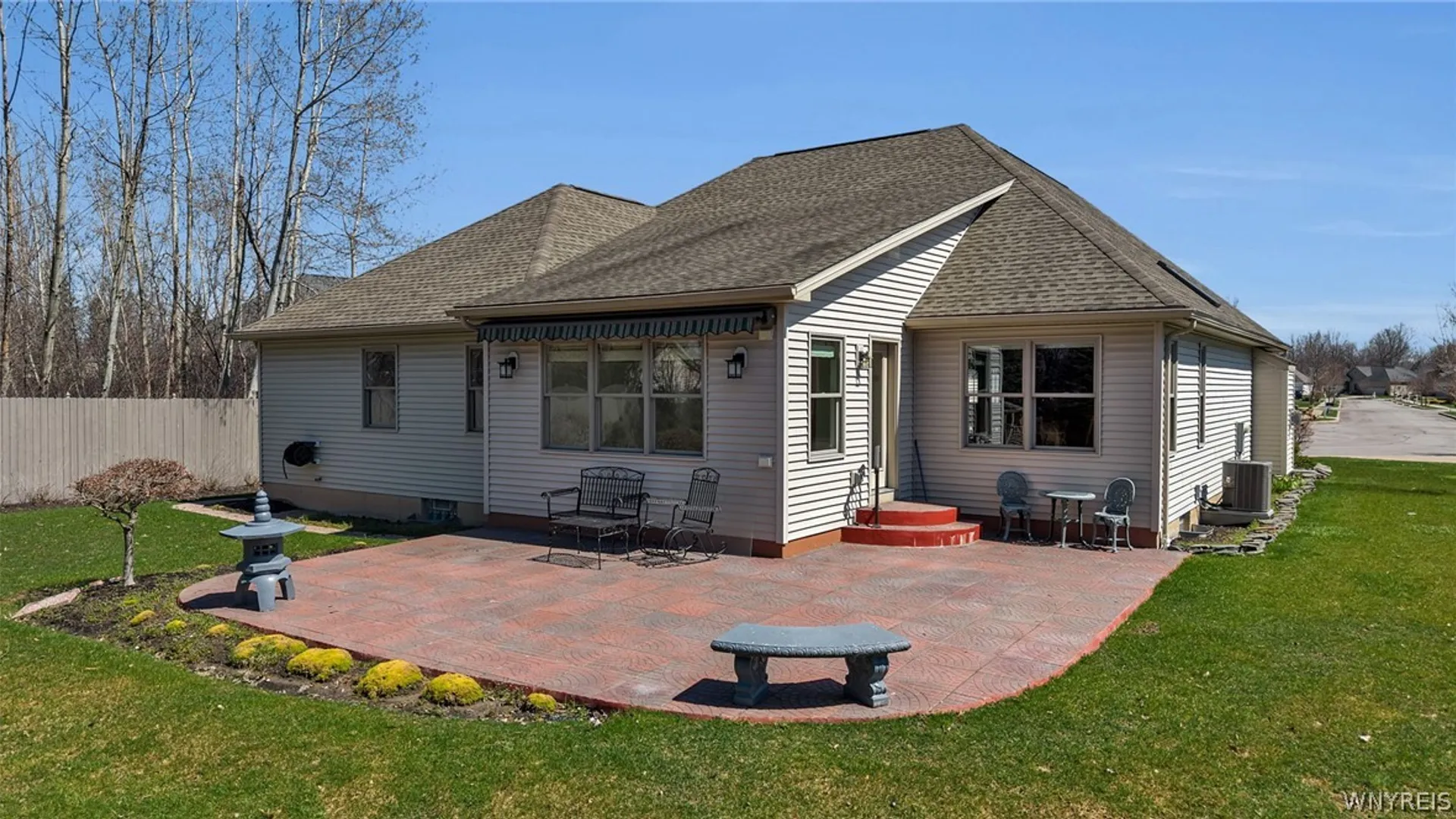 Property at 40 Collins Court, Amherst, NY 14068 39