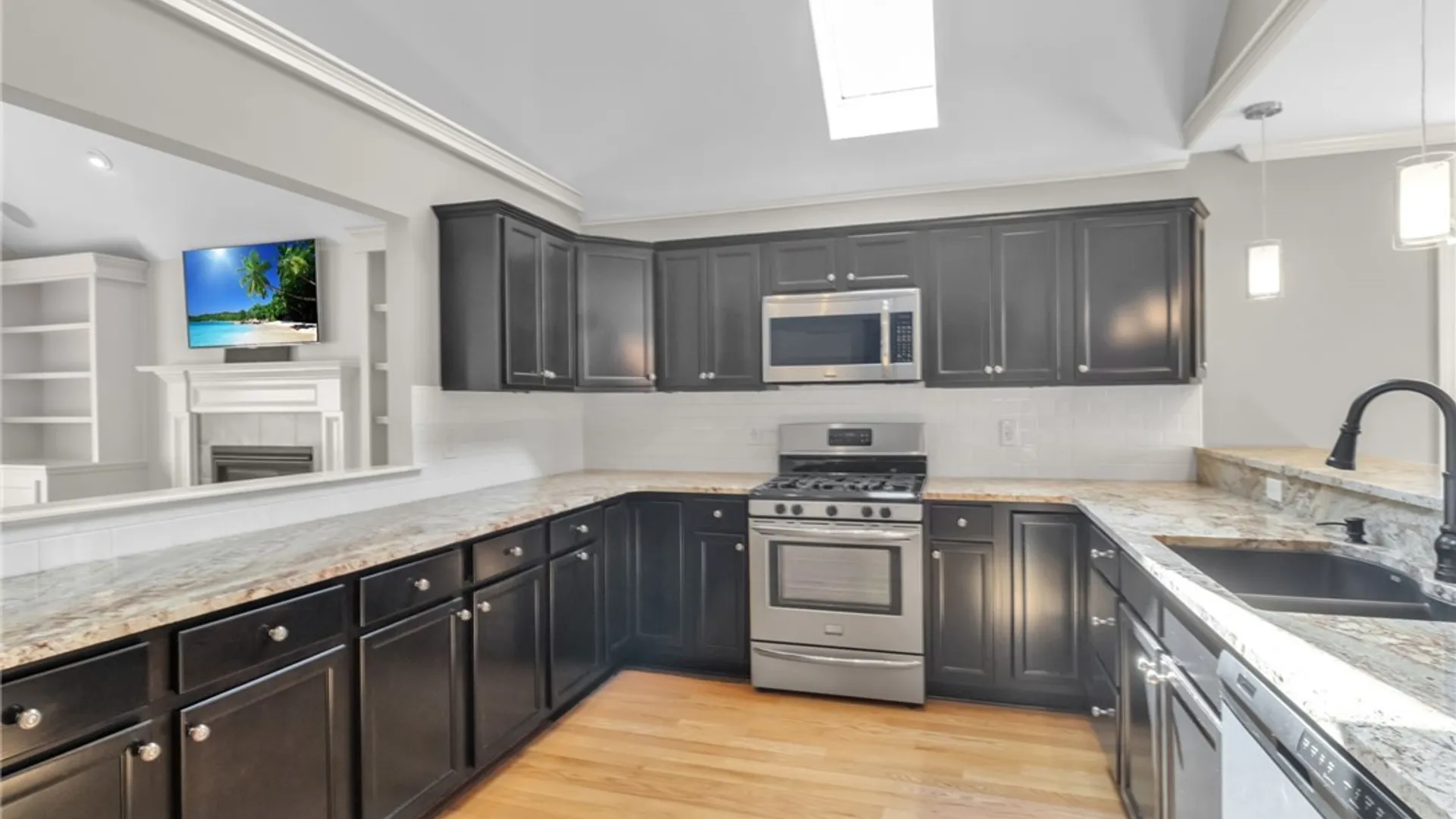 Property at 40 Collins Court, Amherst, NY 14068 8