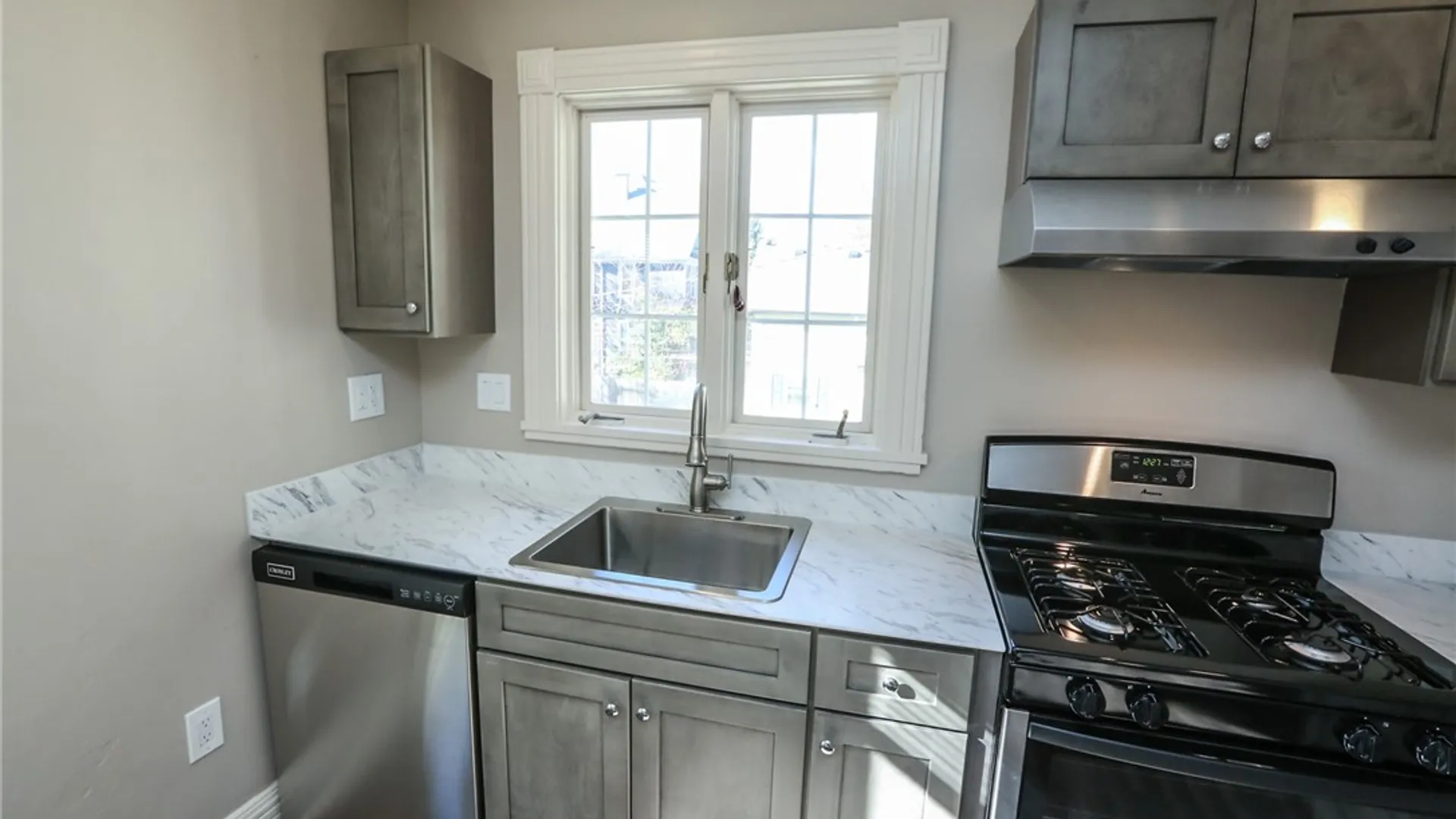 Property at 739 University Avenue, Rochester, NY 14607 10