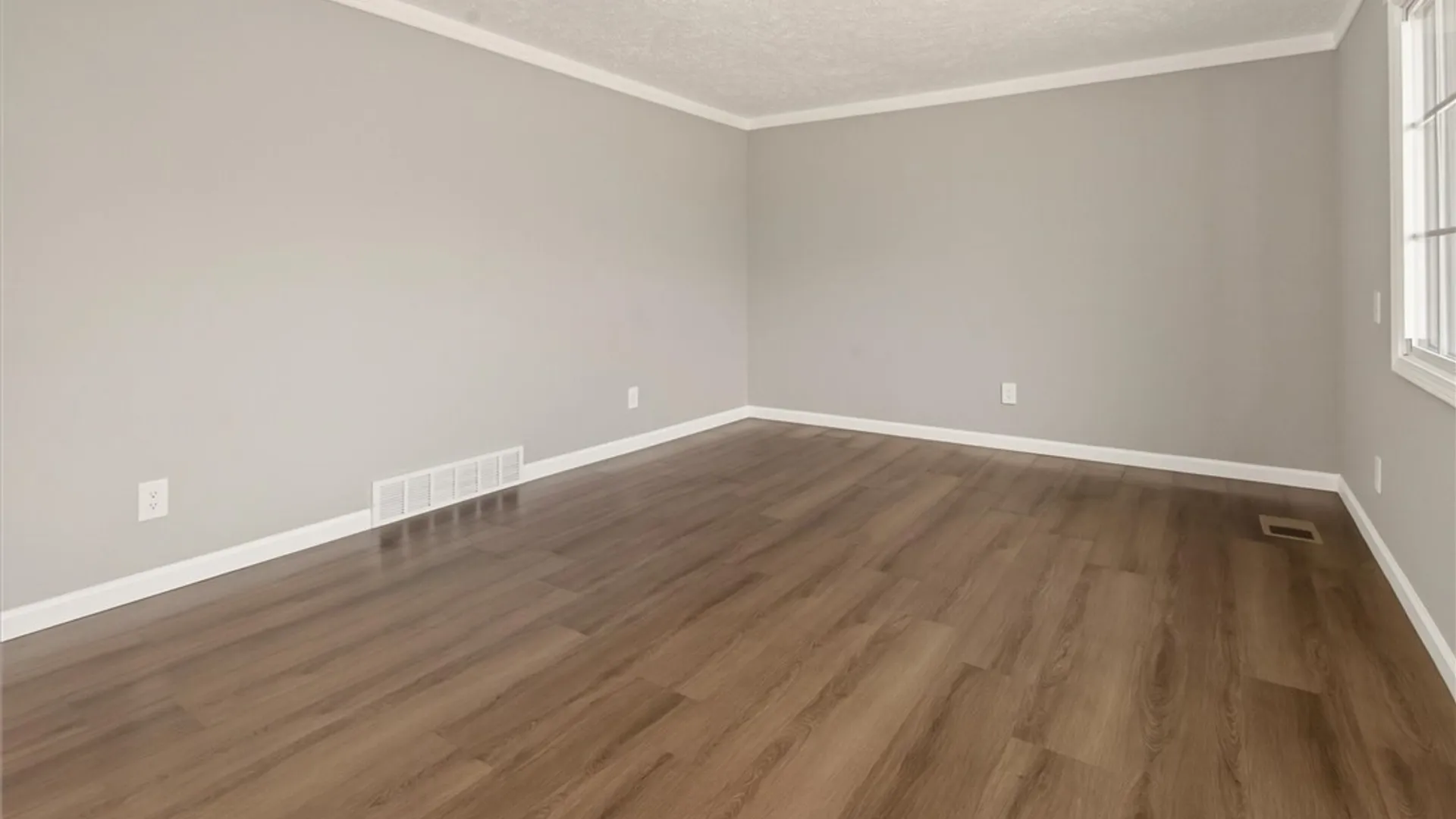 Property at 639 Ironwood Circle, Webster, NY 14580 32