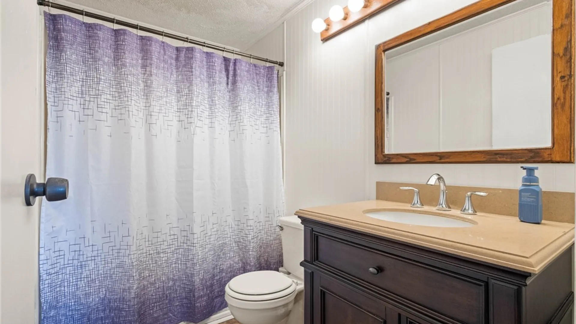 Property at 106 Olanta Street, Lancaster, NY 14043 6