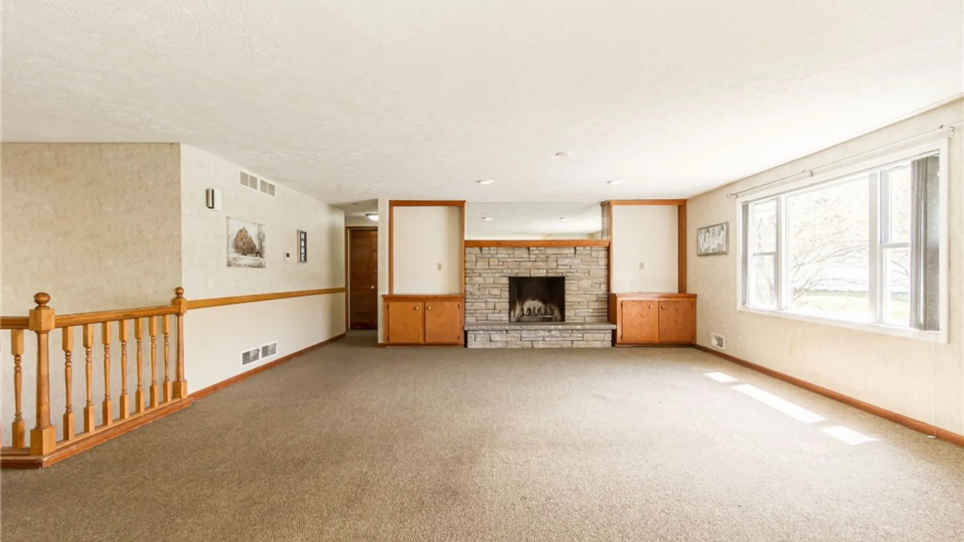 Property at 299 Fairport Road, Pittsford, NY 14445 15