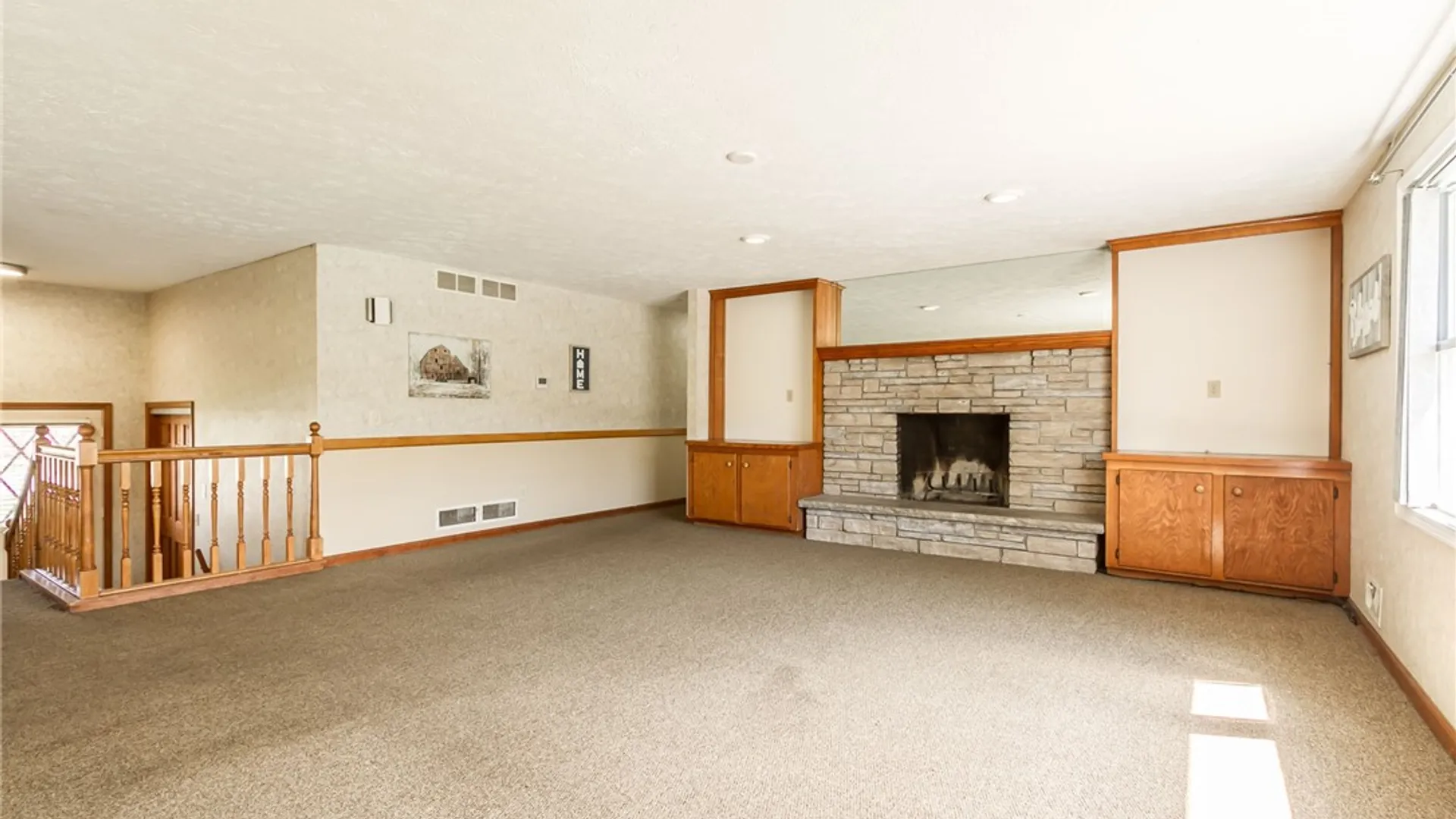 Property at 299 Fairport Road, Pittsford, NY 14445 17