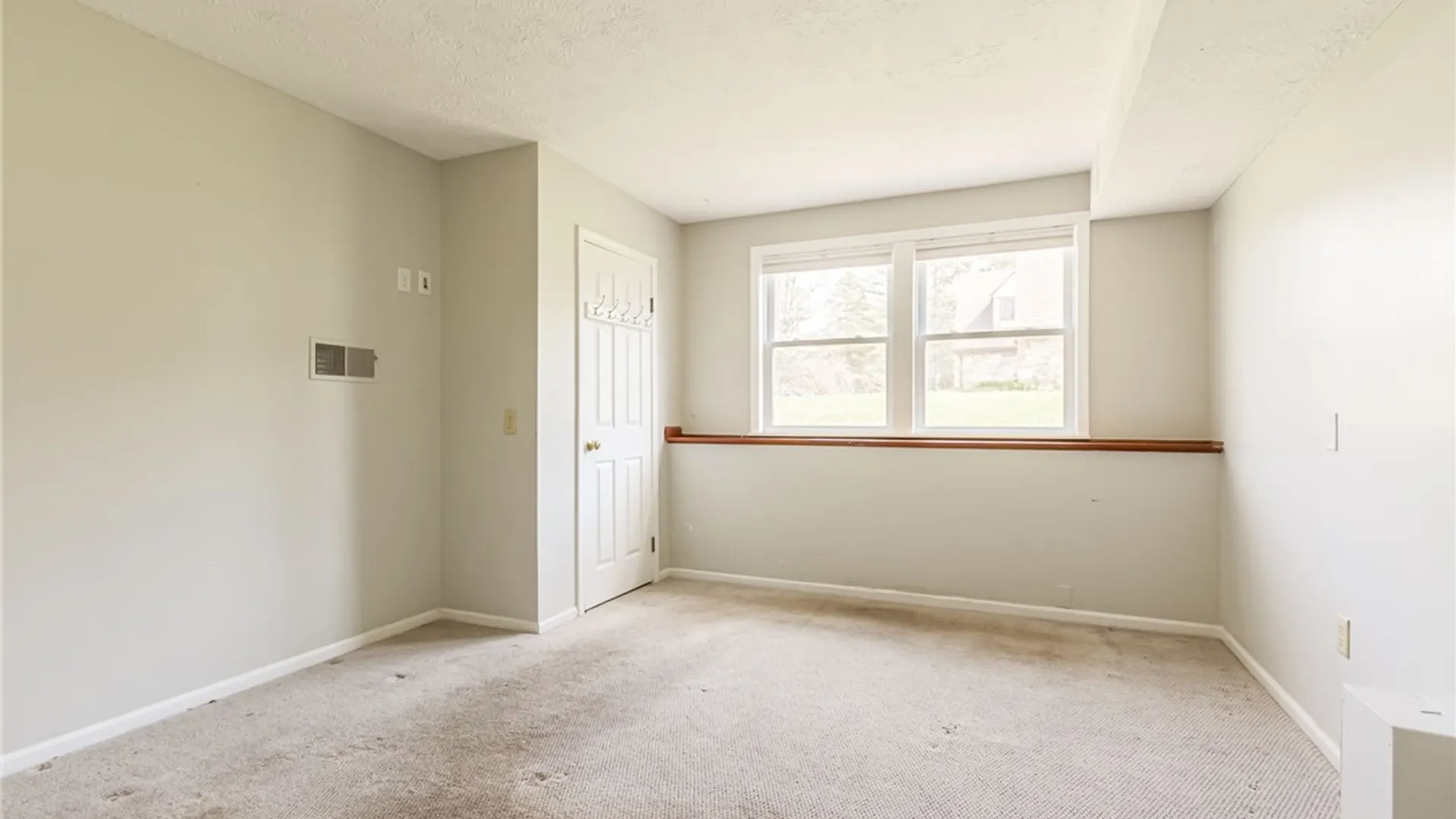 Property at 299 Fairport Road, Pittsford, NY 14445 38
