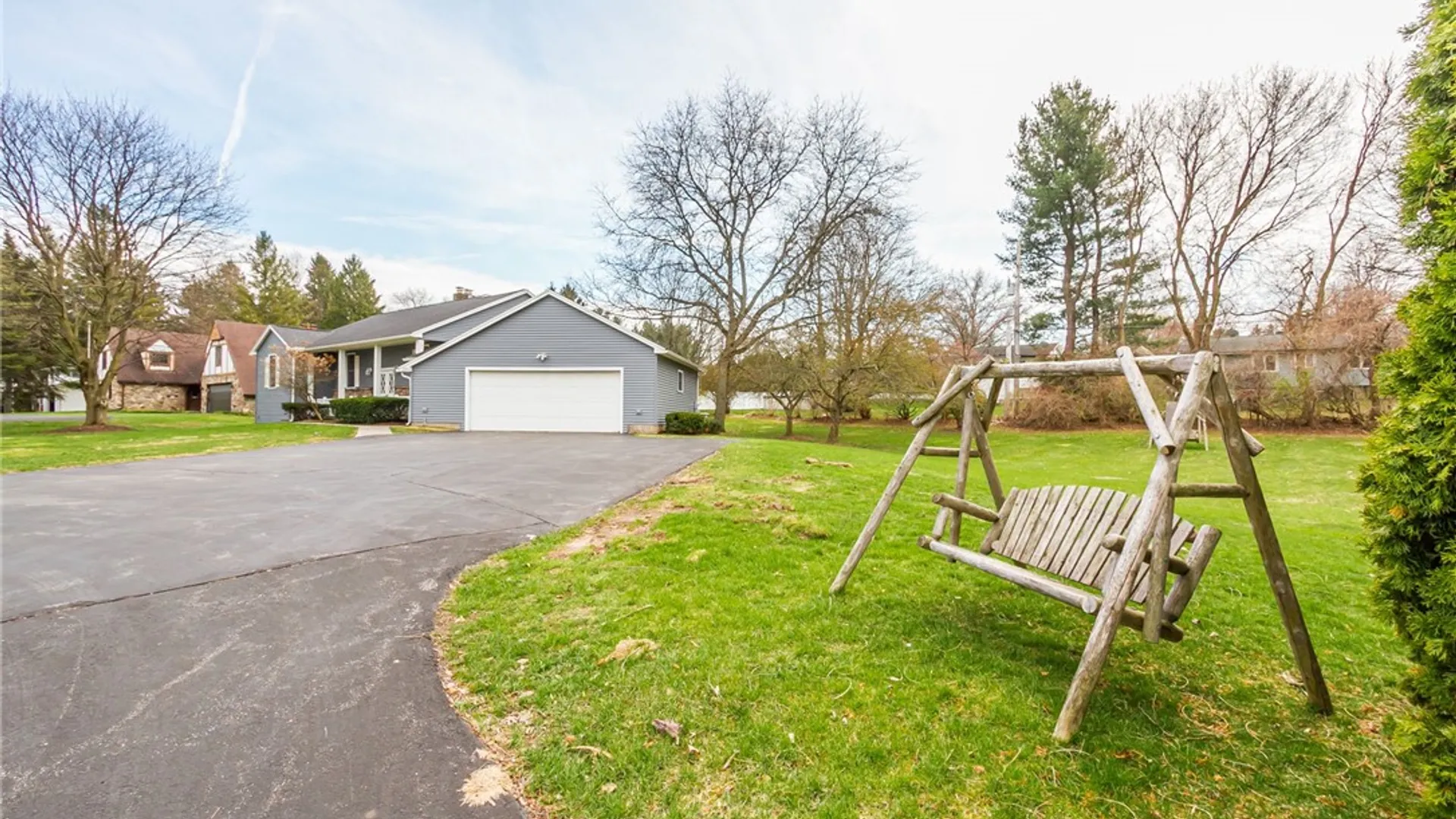 Property at 299 Fairport Road, Pittsford, NY 14445 4