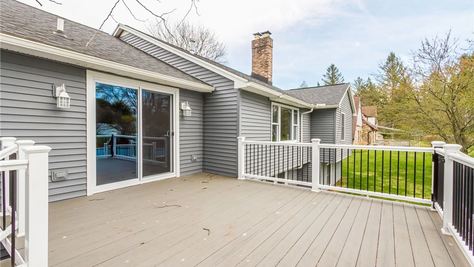 Property at 299 Fairport Road, Pittsford, NY 14445 45