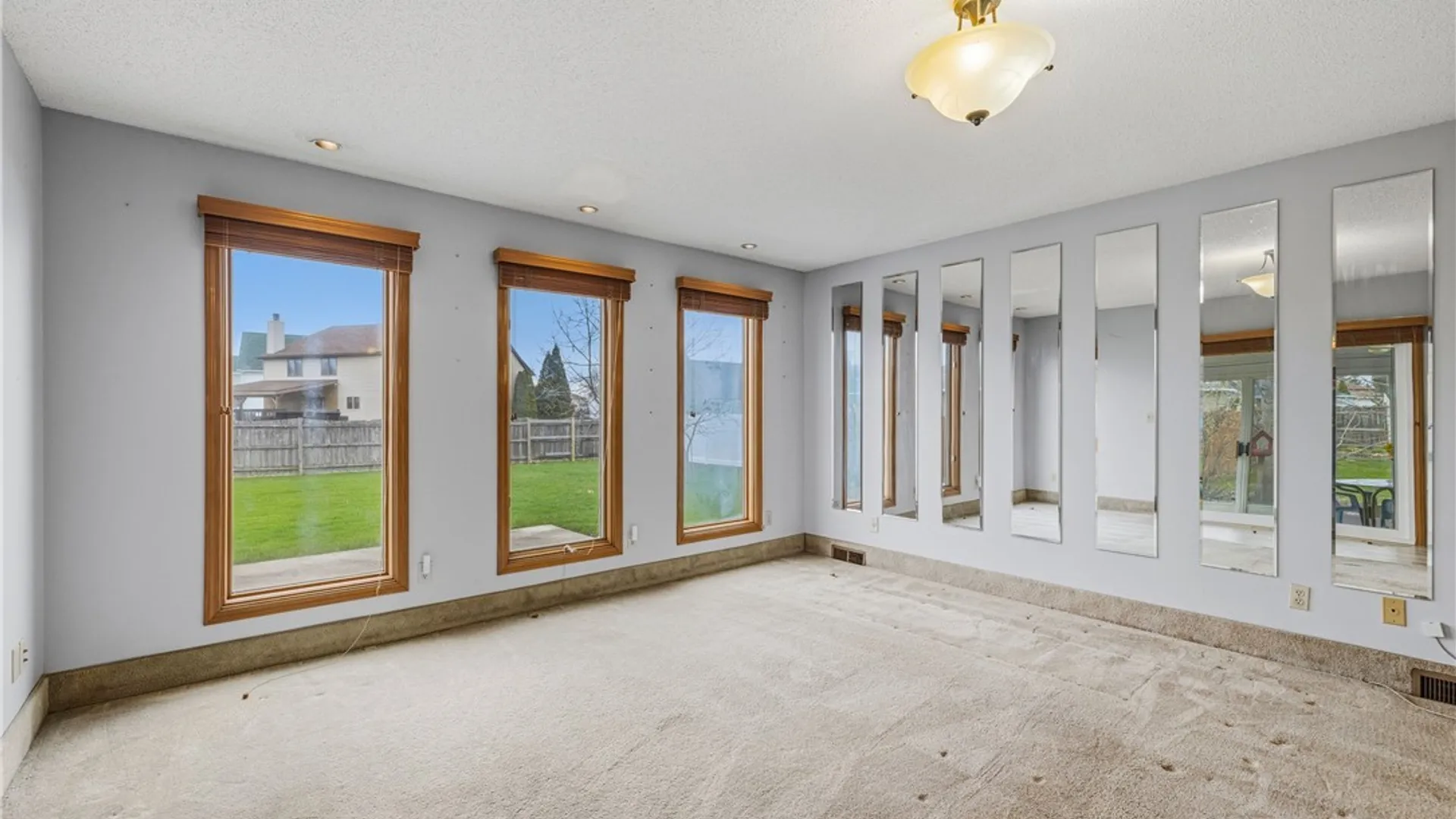 Property at 6941 Rebecca Drive, Wheatfield, NY 14304 11