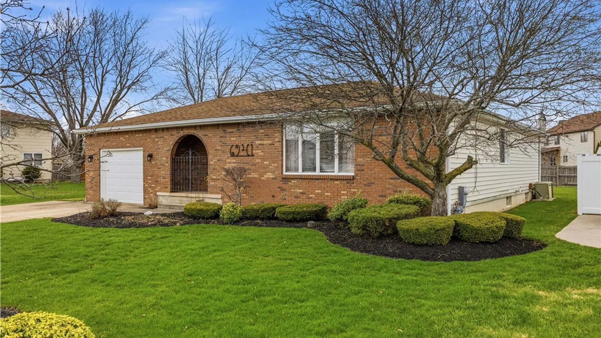 Property at 6941 Rebecca Drive, Wheatfield, NY 14304 3