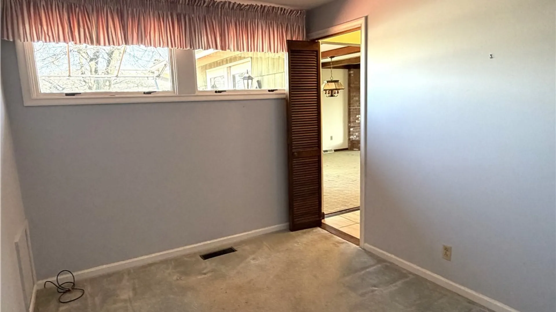 Property at 401 Glenalby Rd Road, Tonawanda, NY 14150 17