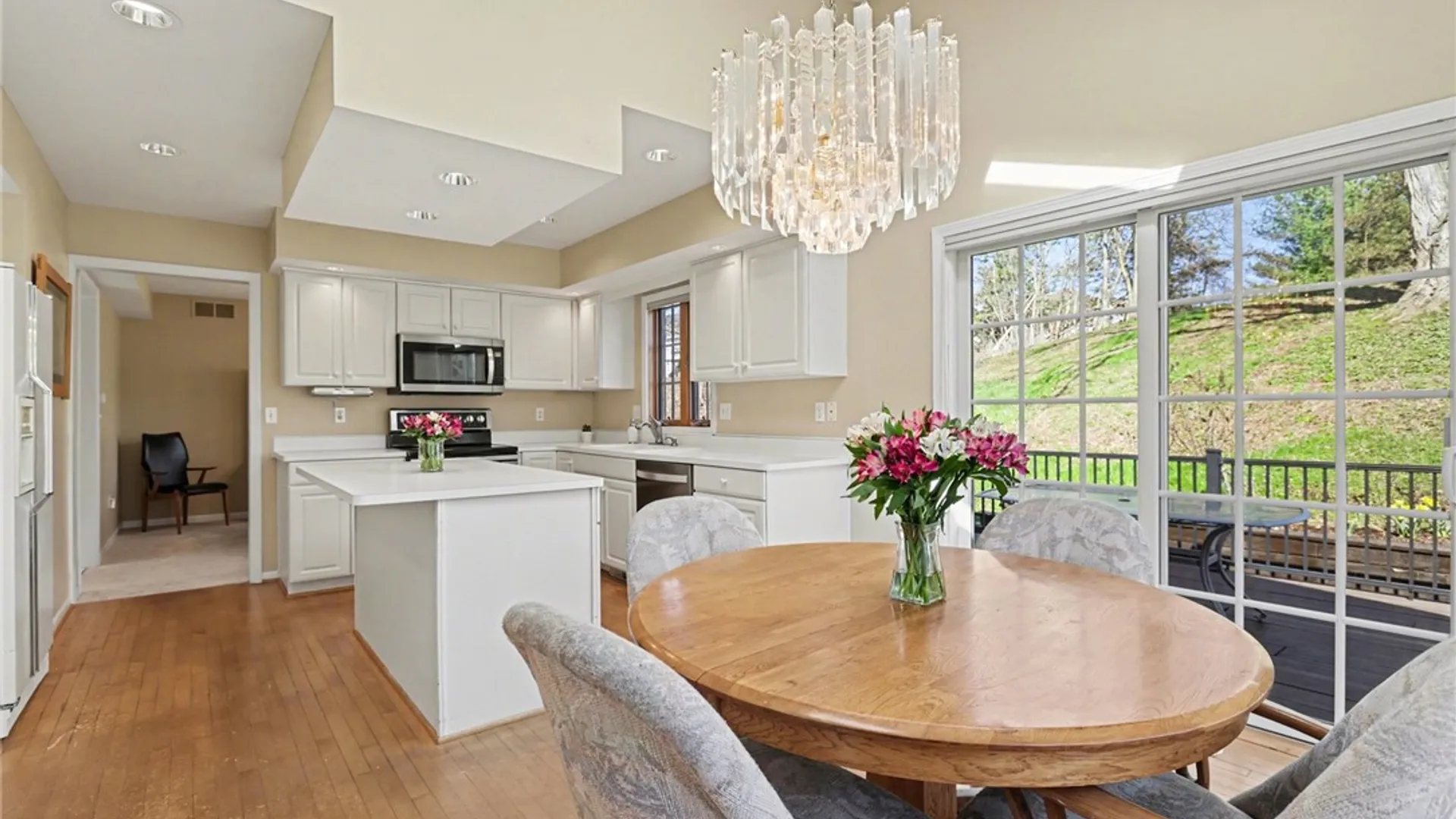 Property at 158 Eaglesfield Way, Perinton, NY 14450 10