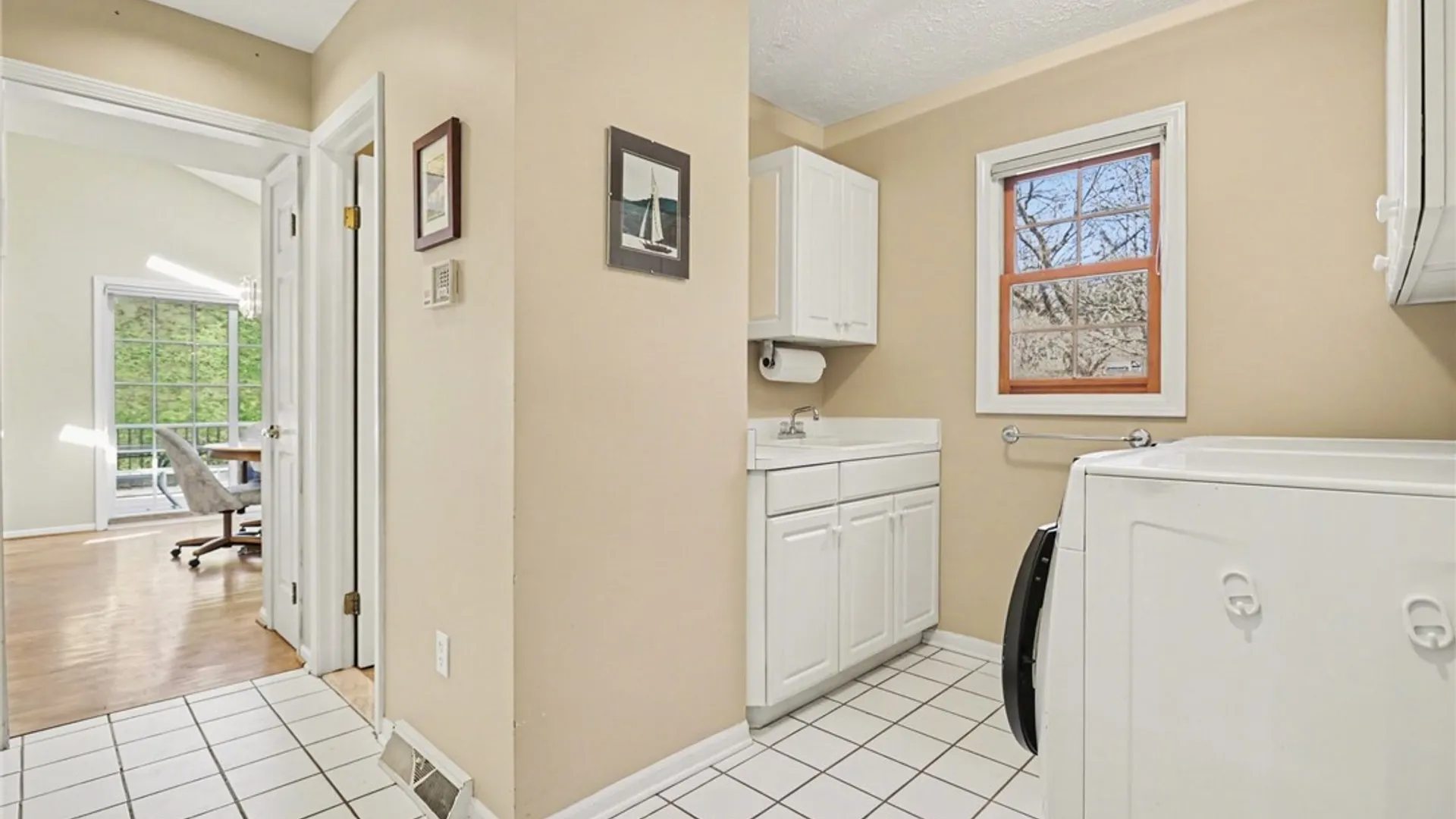 Property at 158 Eaglesfield Way, Perinton, NY 14450 13