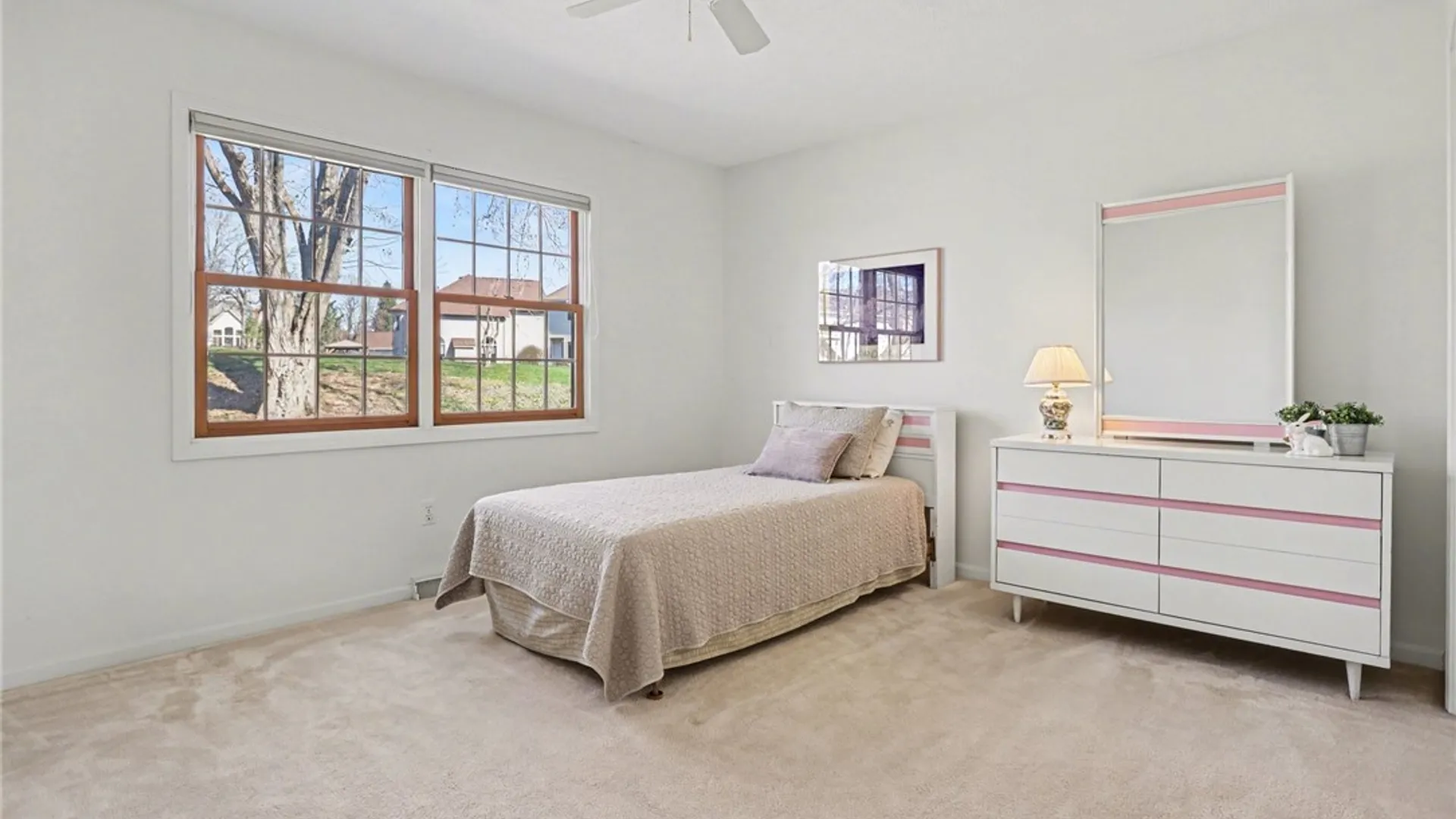 Property at 158 Eaglesfield Way, Perinton, NY 14450 17