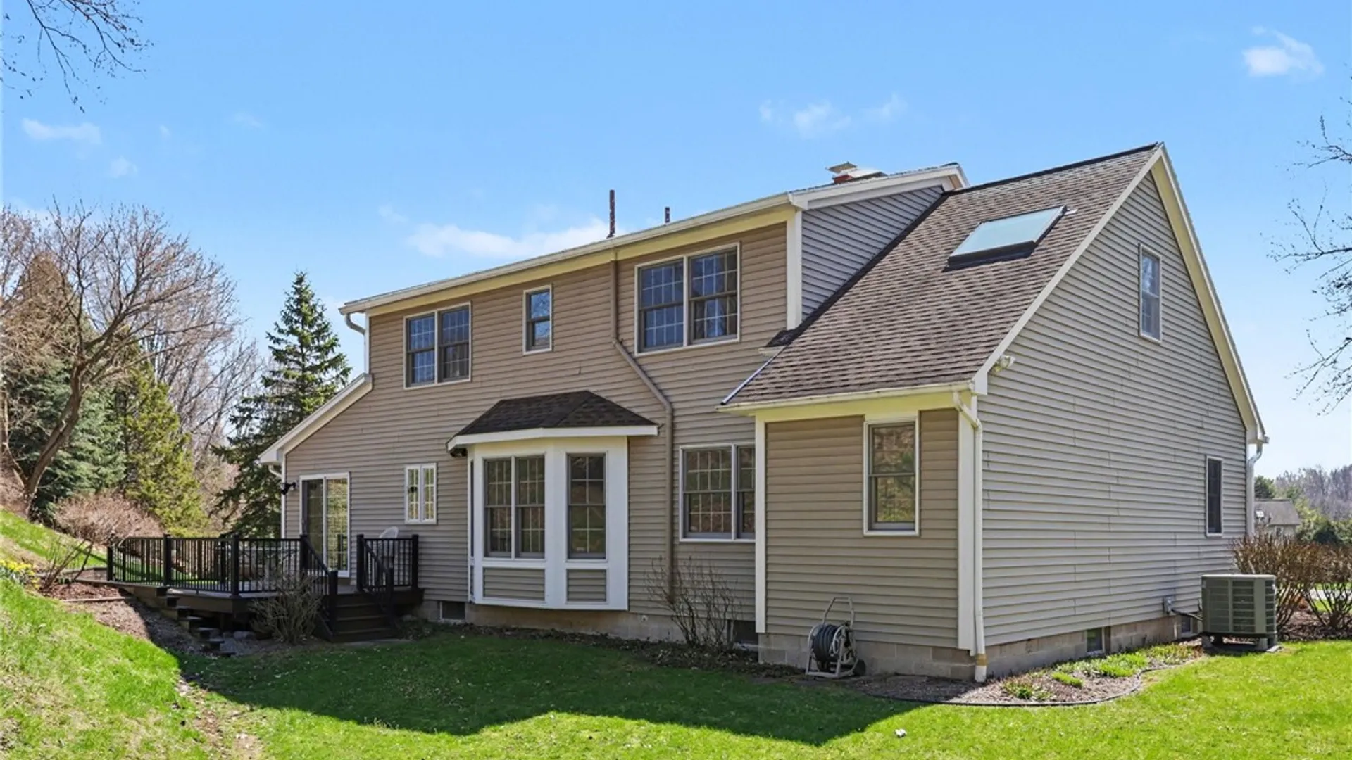 Property at 158 Eaglesfield Way, Perinton, NY 14450 24