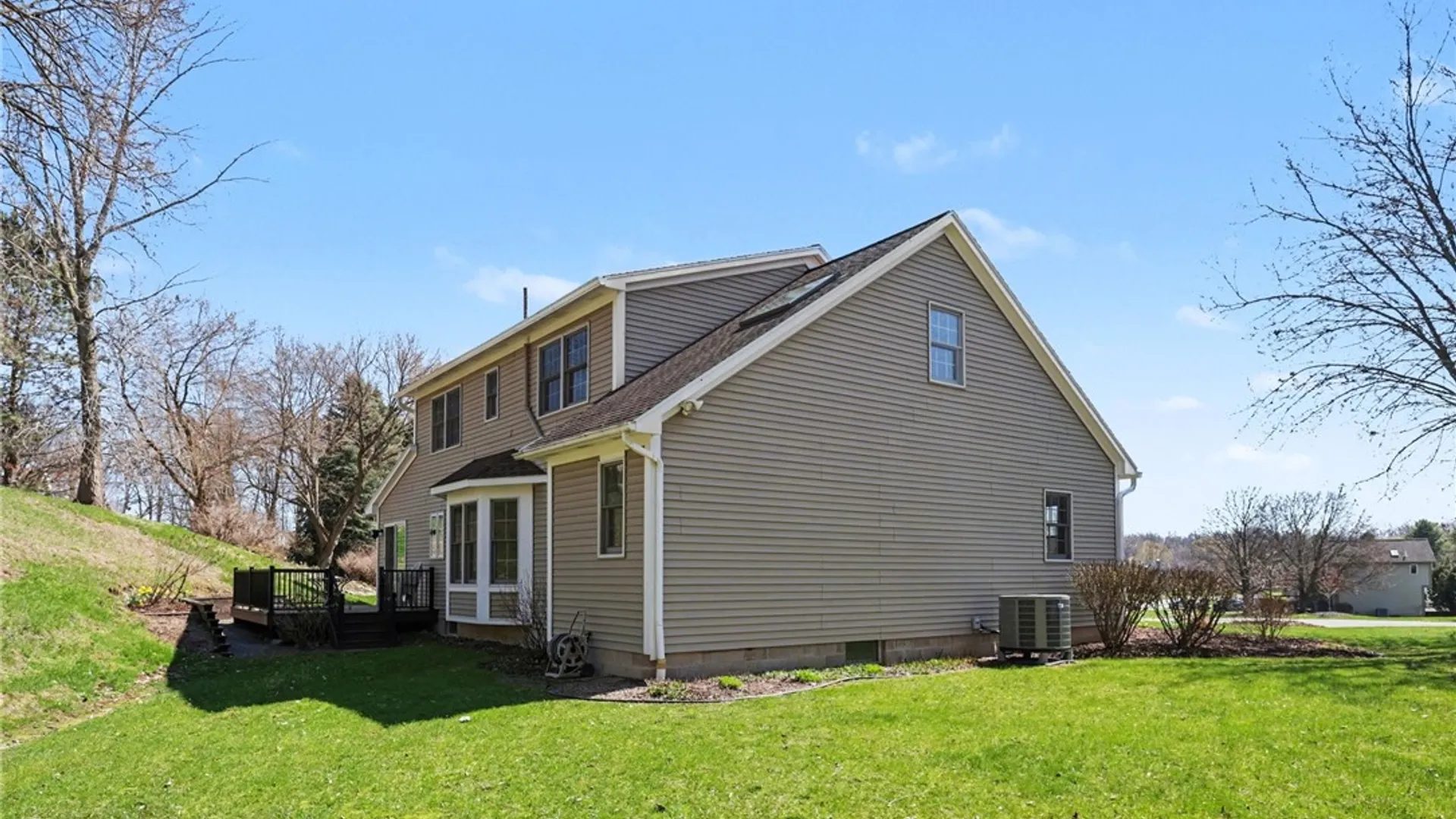 Property at 158 Eaglesfield Way, Perinton, NY 14450 25